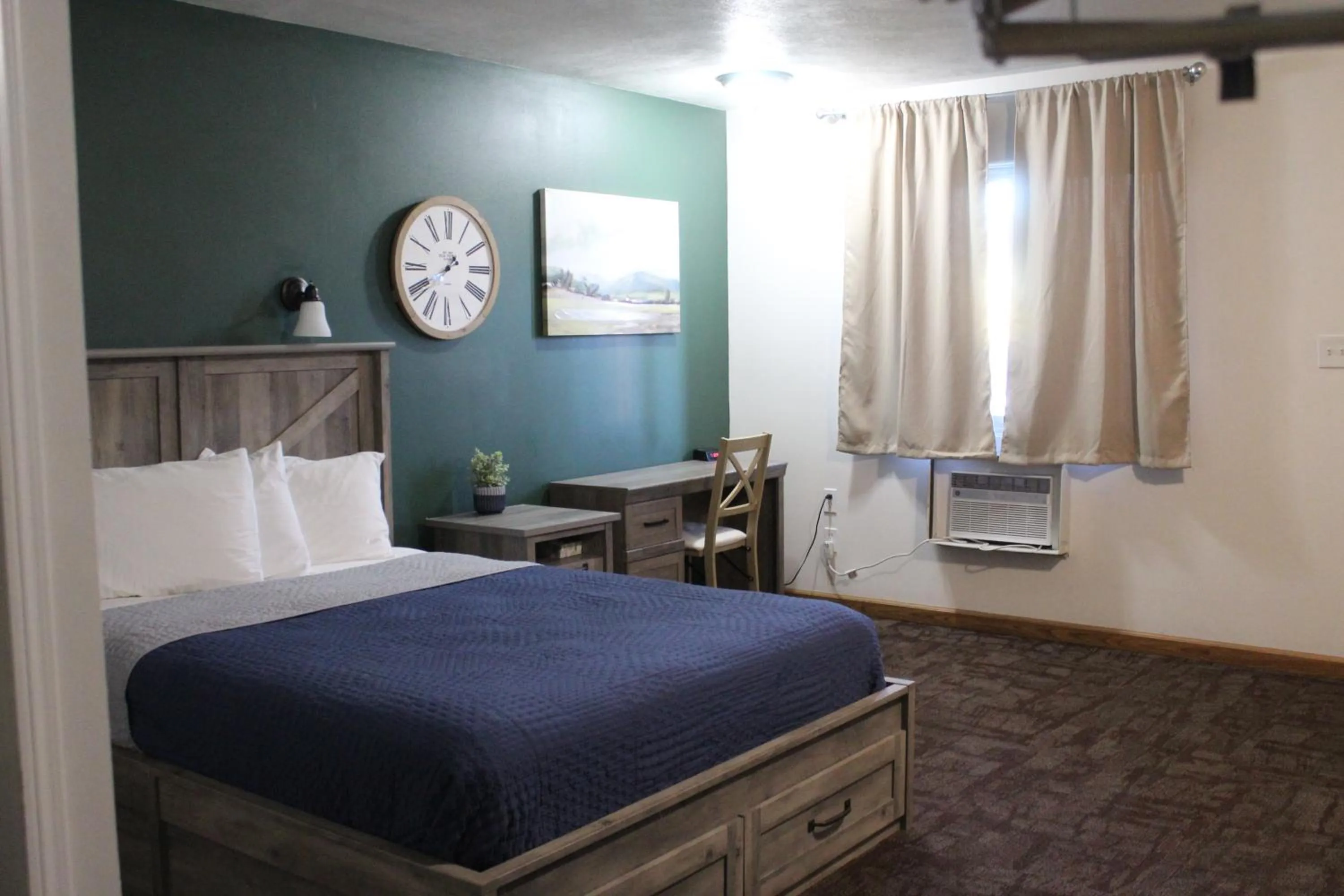 Bed in Jefferson Inn