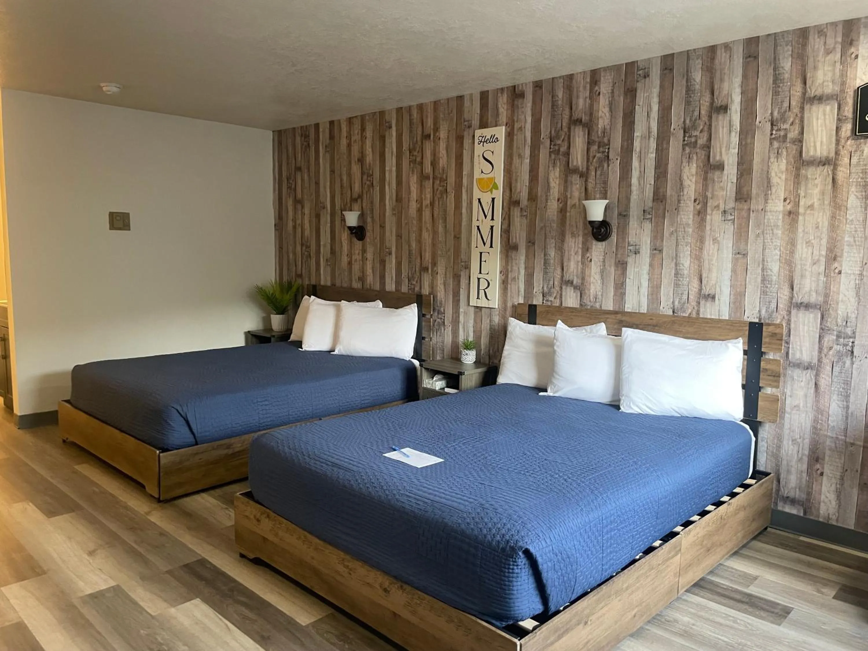 Bedroom, Bed in Jefferson Inn