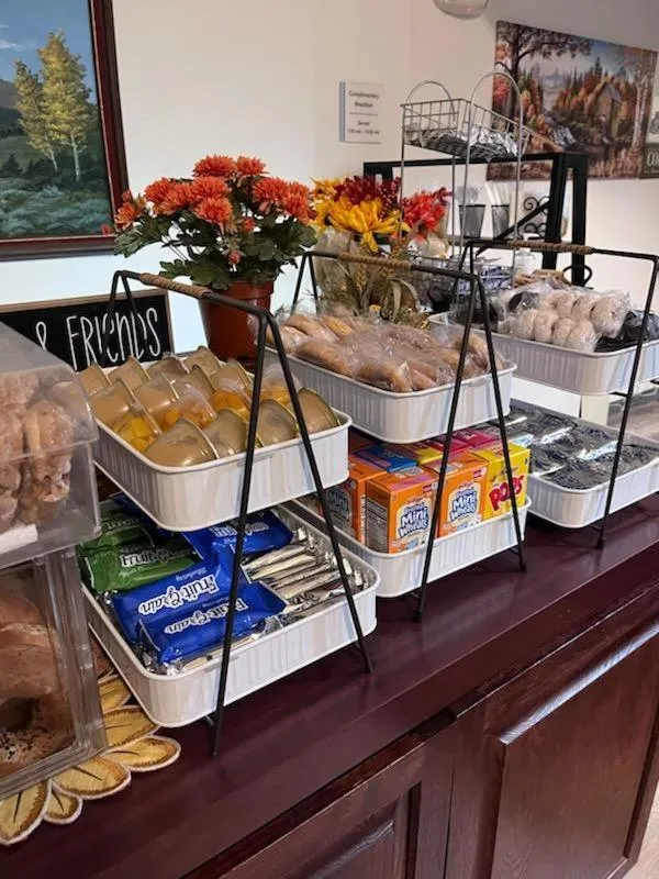 Breakfast in Jefferson Inn