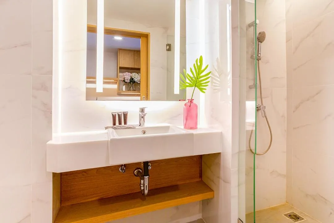 Bathroom in FX HOTEL NANA