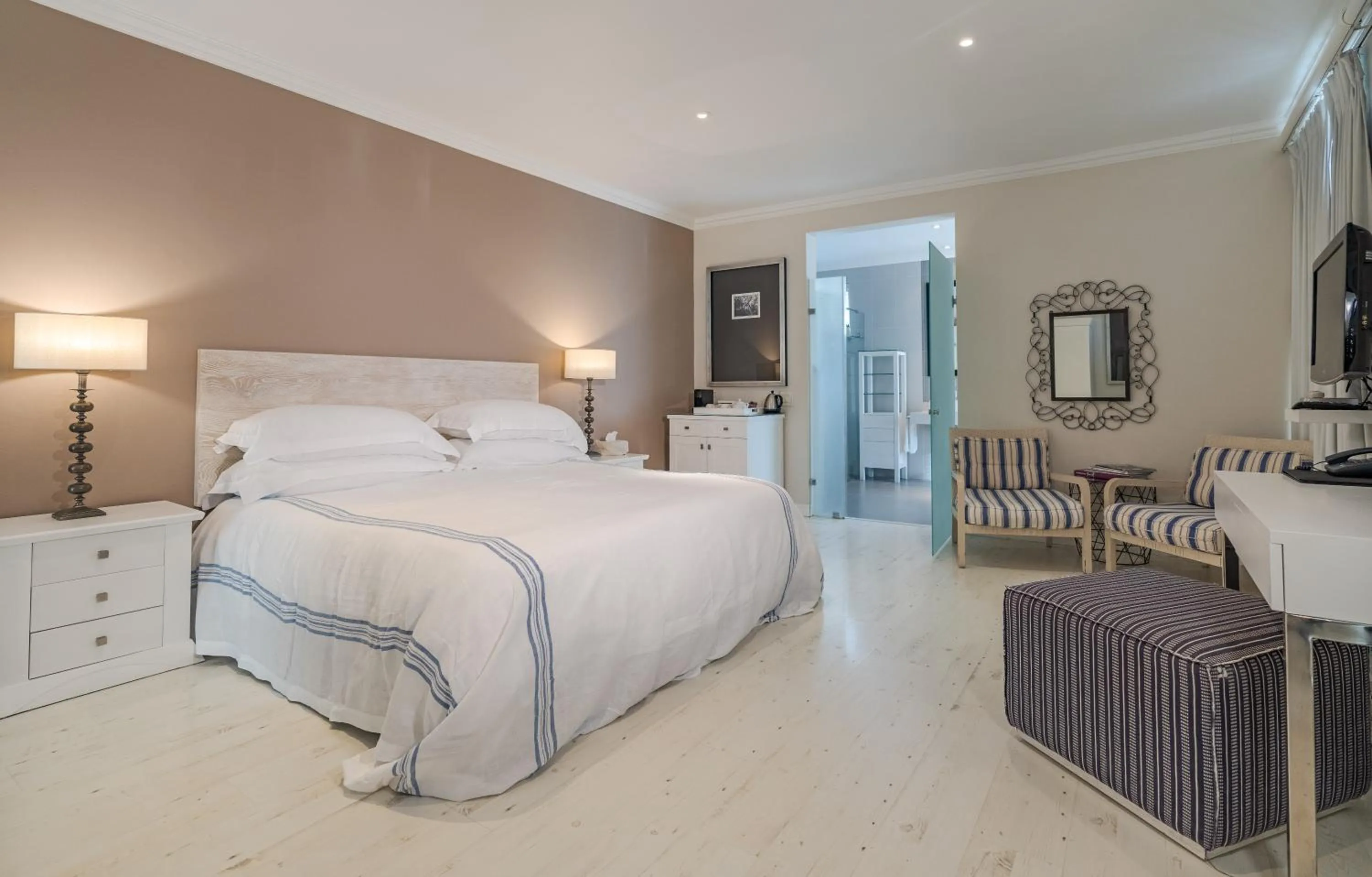 Photo of the whole room, Bed in Sea Five Boutique Hotel