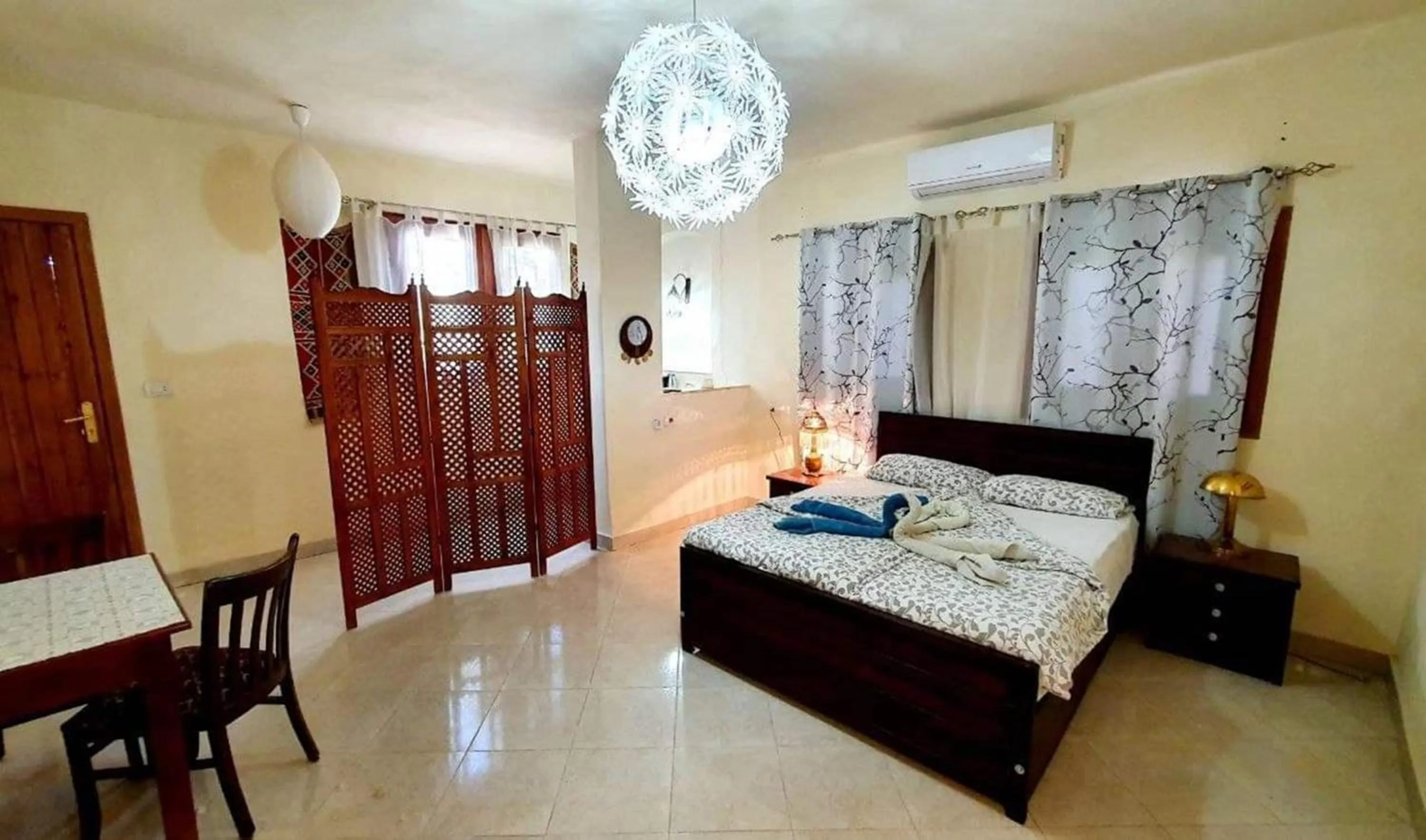 Bedroom, Bed in Nile Compound