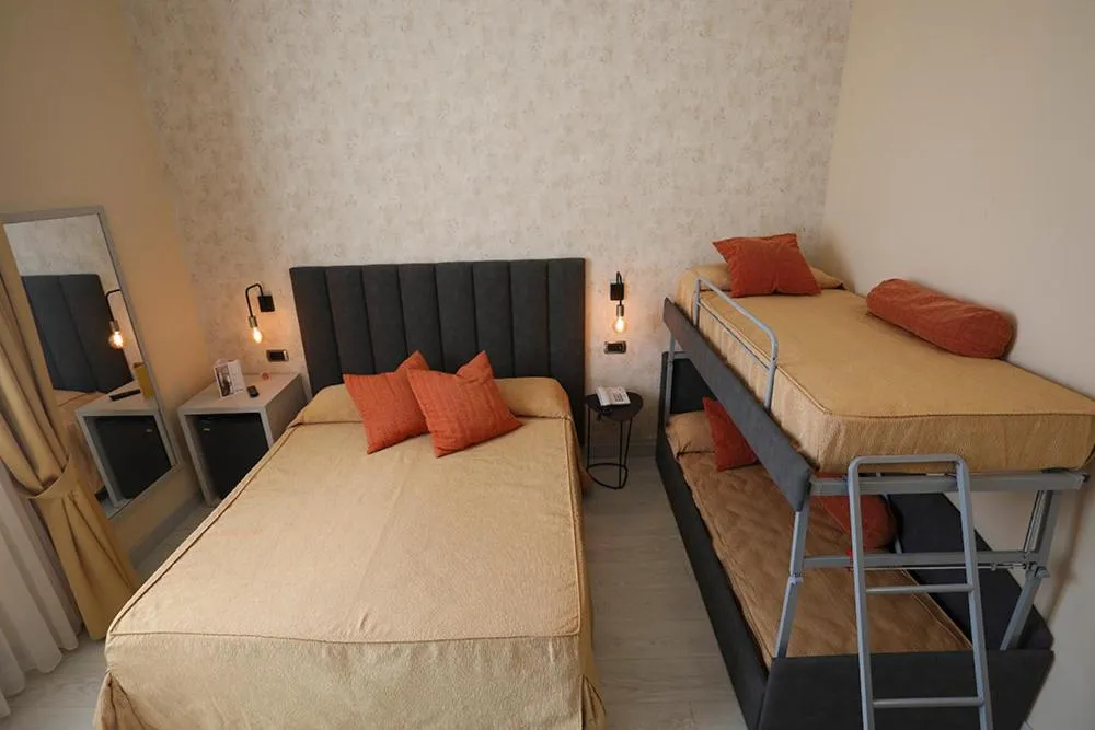 Family, Bed in Hotel Tirrenia