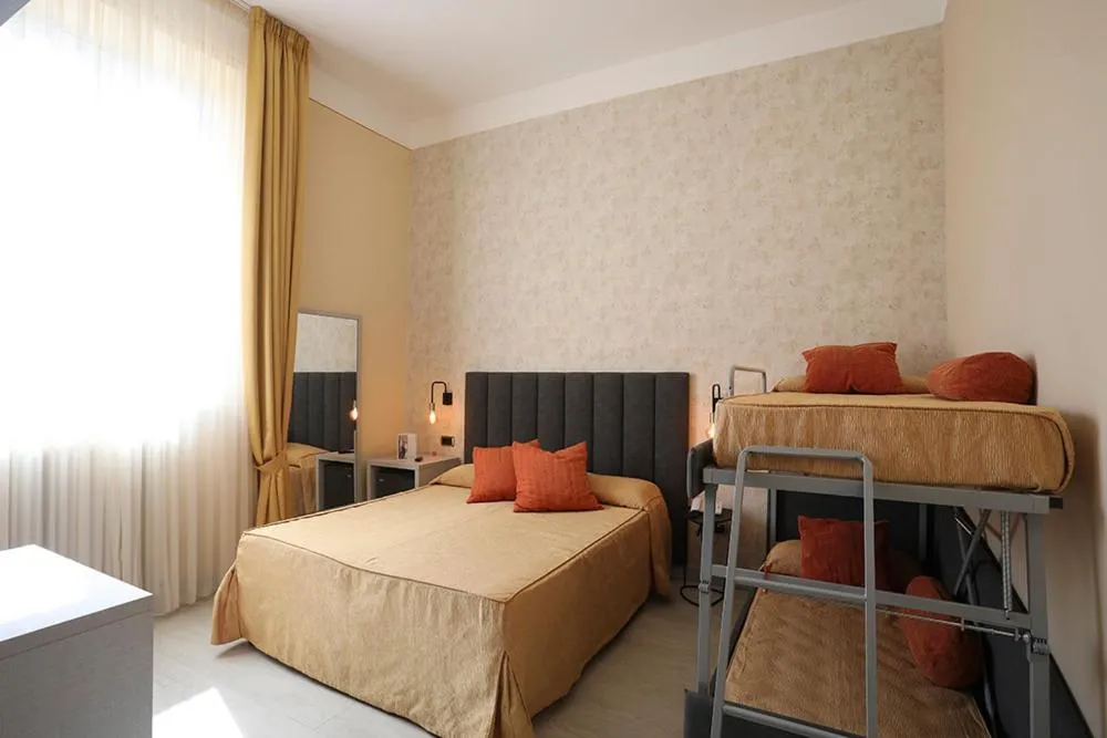 Photo of the whole room, Bed in Hotel Tirrenia