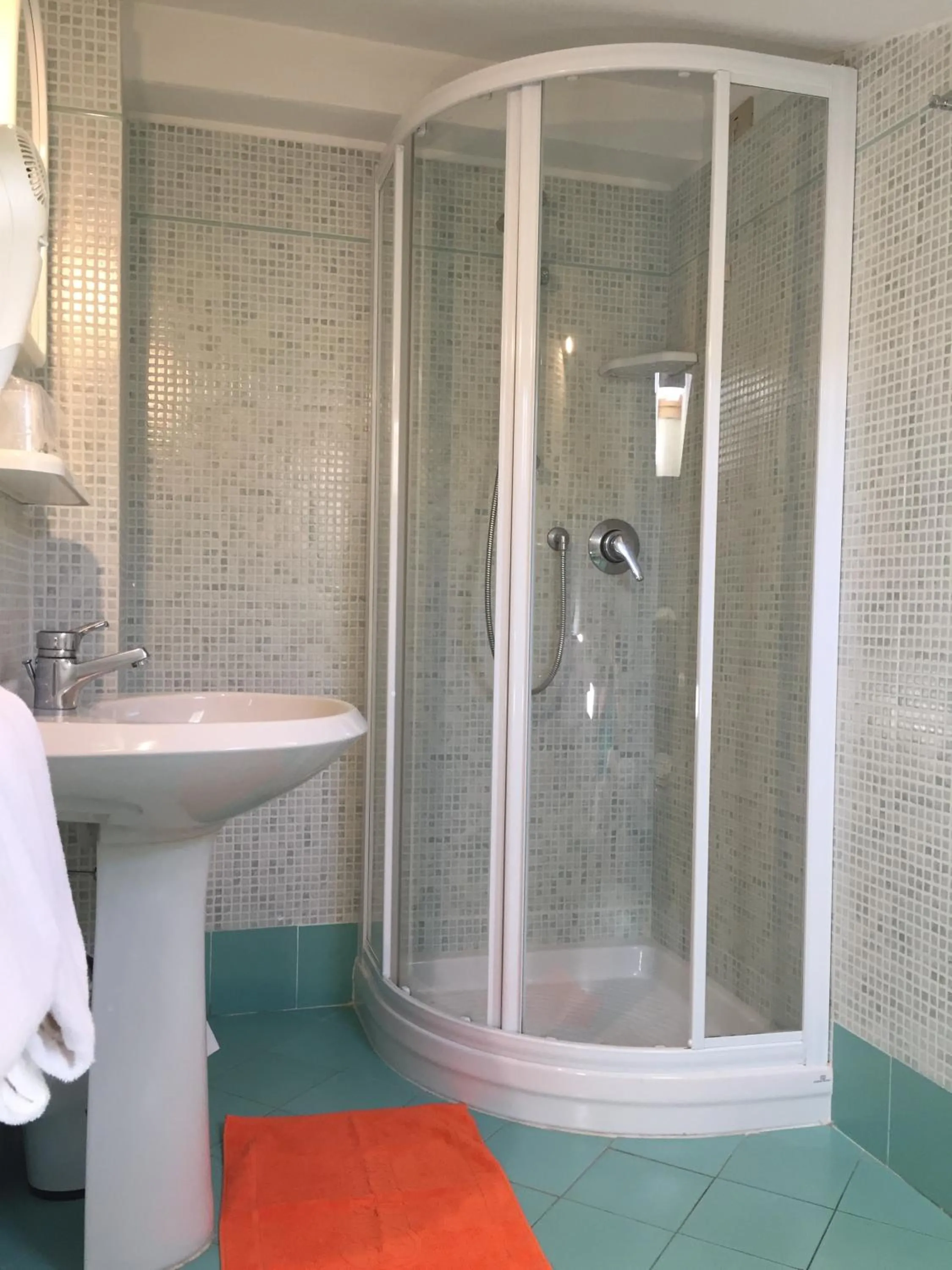 Bathroom in Hotel Tirrenia