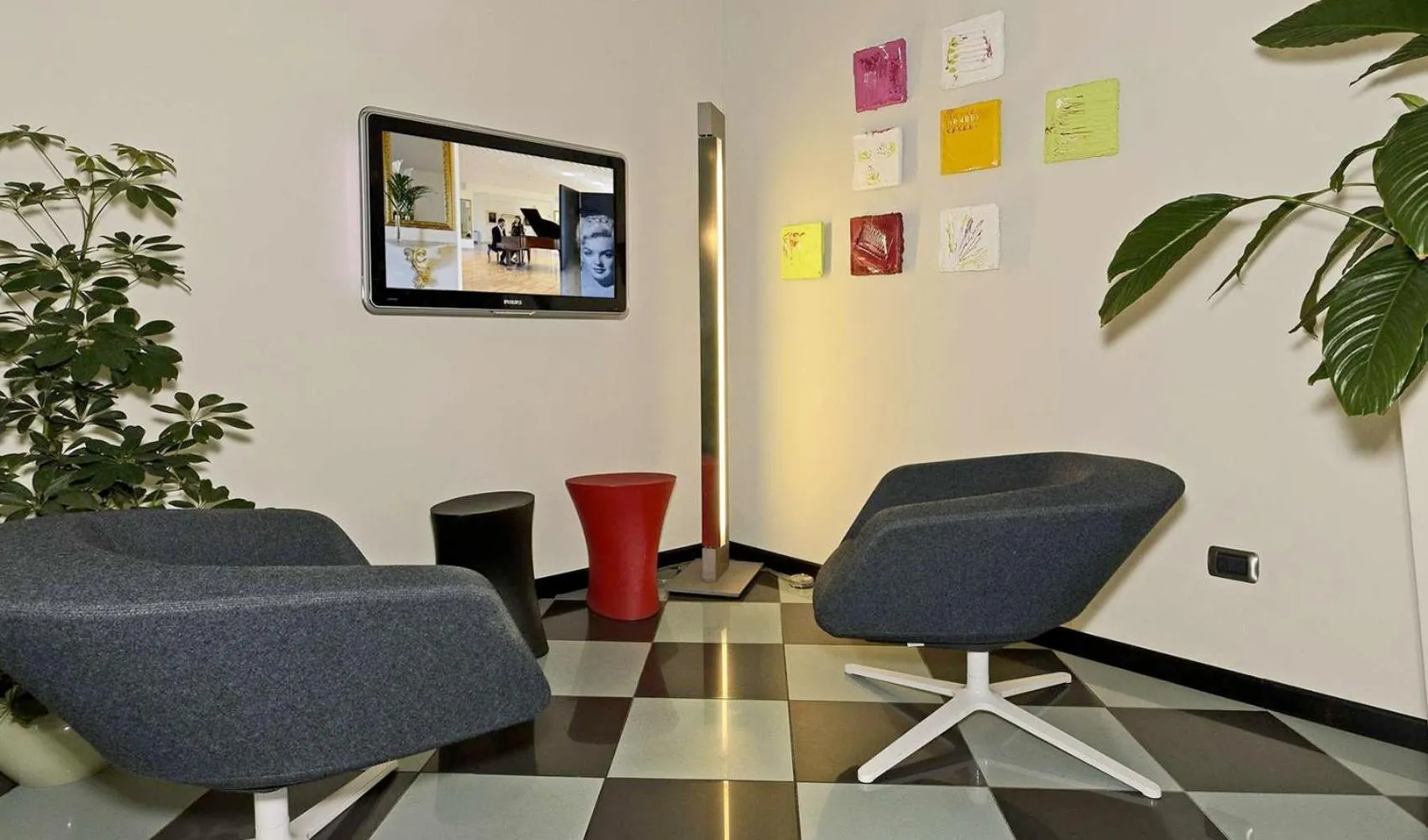 Communal lounge/ TV room in Hotel Tirrenia
