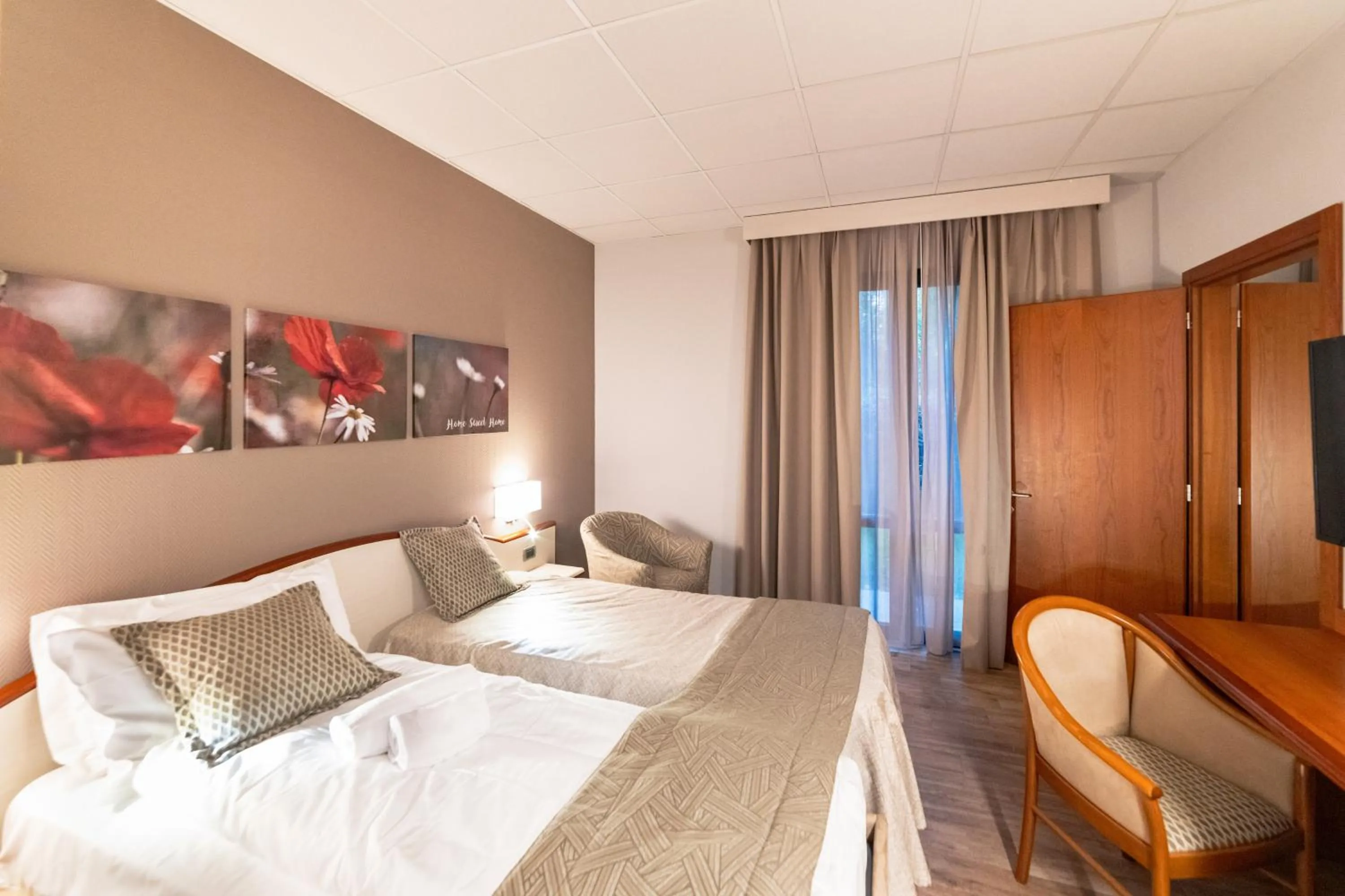 Bedroom, Bed in Hotel all'Orso