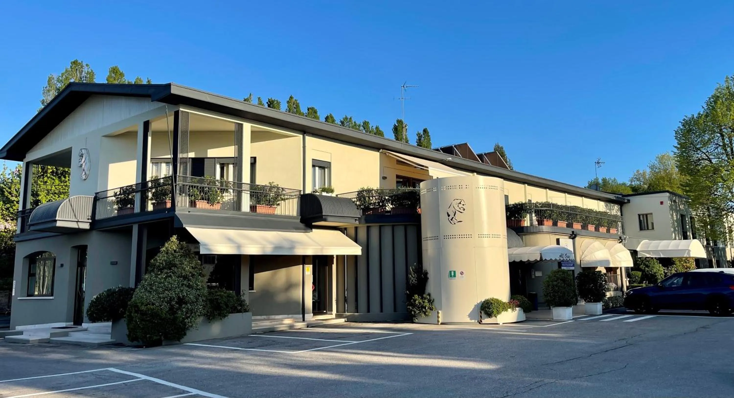 Property building in Hotel all'Orso