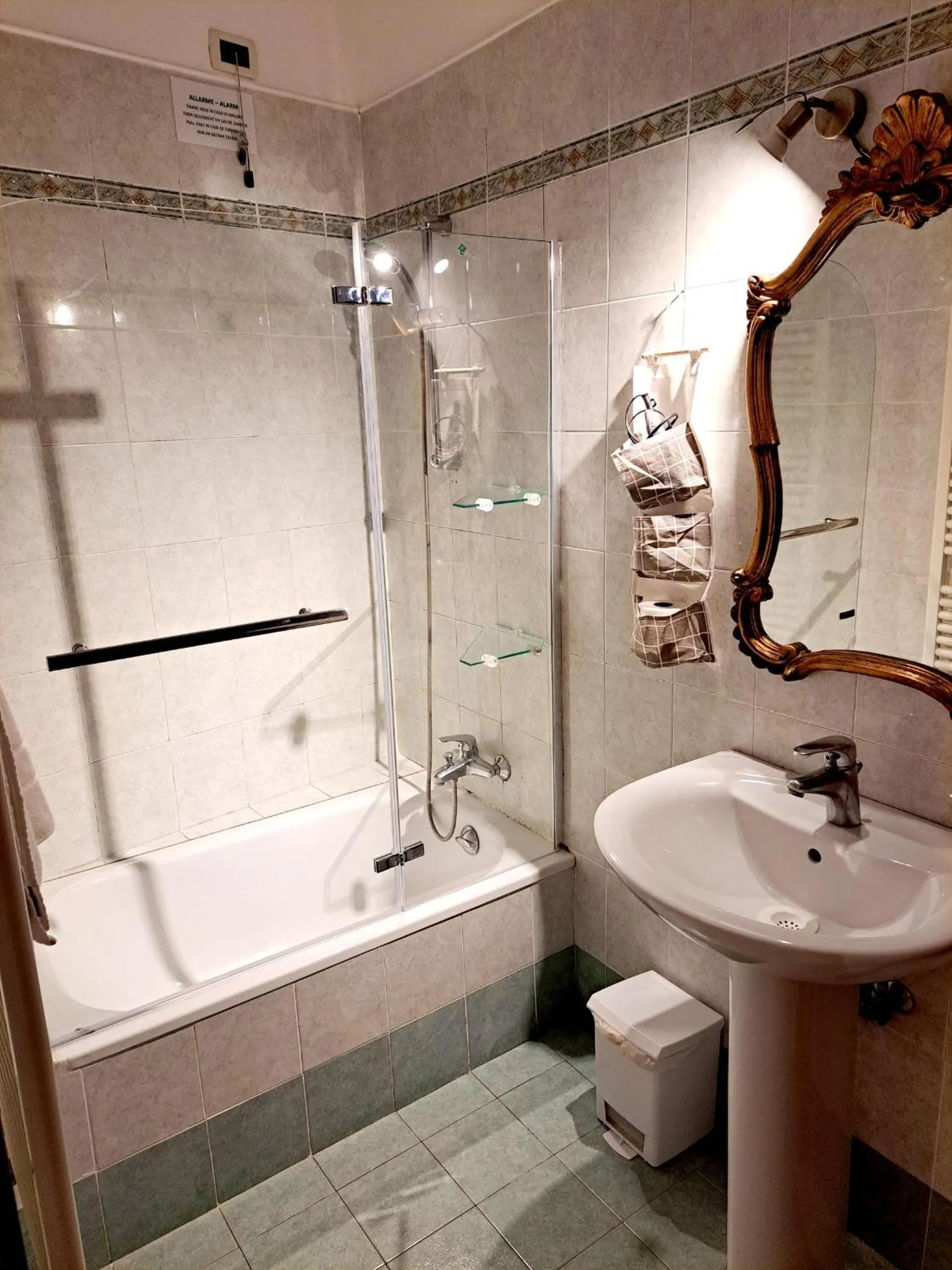 Bathroom in Locanda Ca' Formosa