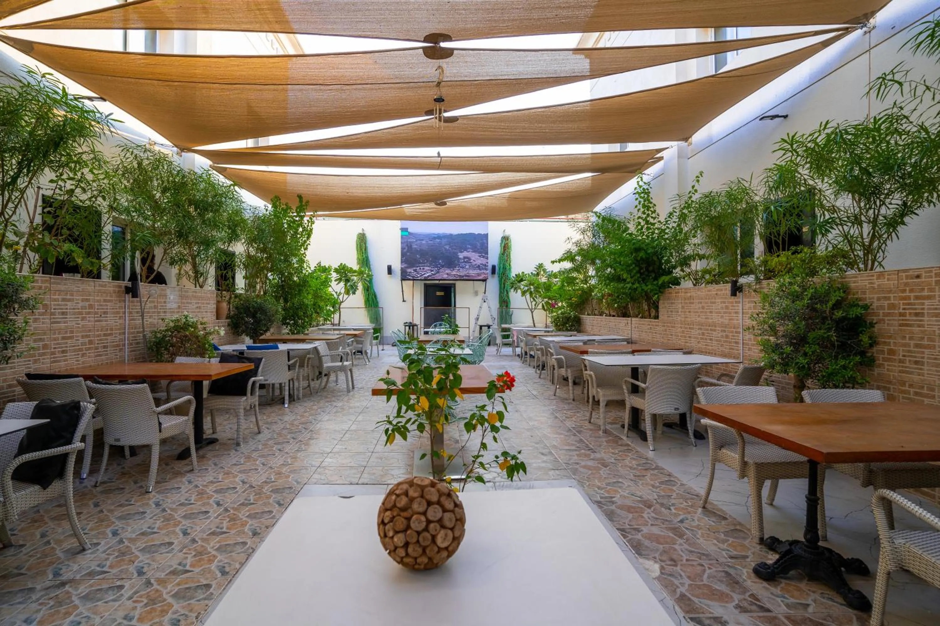 Royal Prestige Hotel