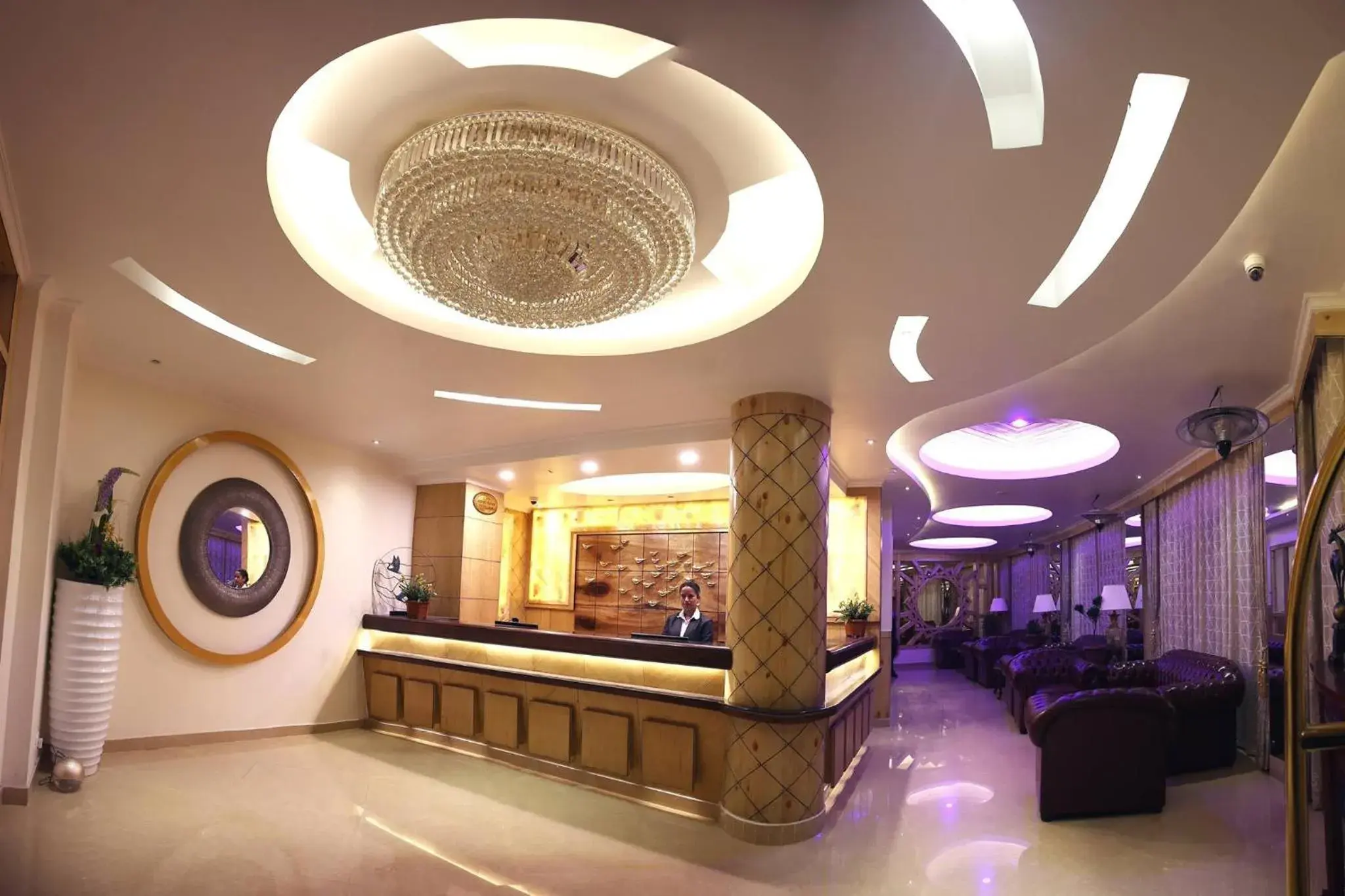 Lobby or reception in Crescent Resort, Darjeeling Lobby or reception in Crescent Resort, Darjeeling