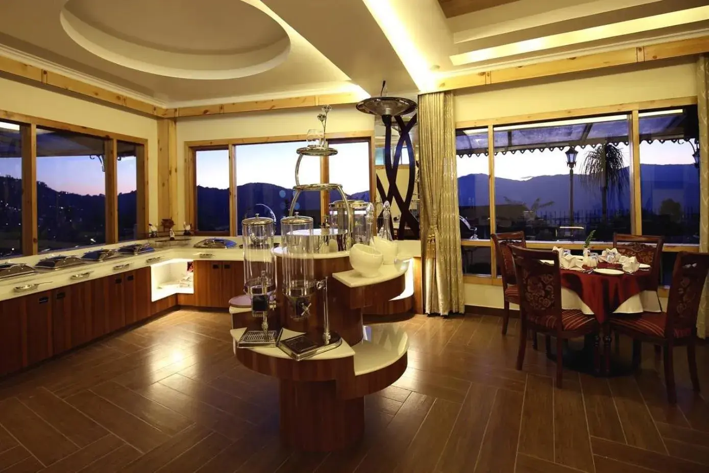 Restaurant/places to eat in Crescent Resort, Darjeeling Restaurant/places to eat in Crescent Resort, Darjeeling