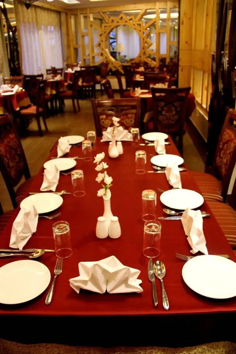 Restaurant/places to eat in Crescent Resort, Darjeeling Restaurant/places to eat in Crescent Resort, Darjeeling