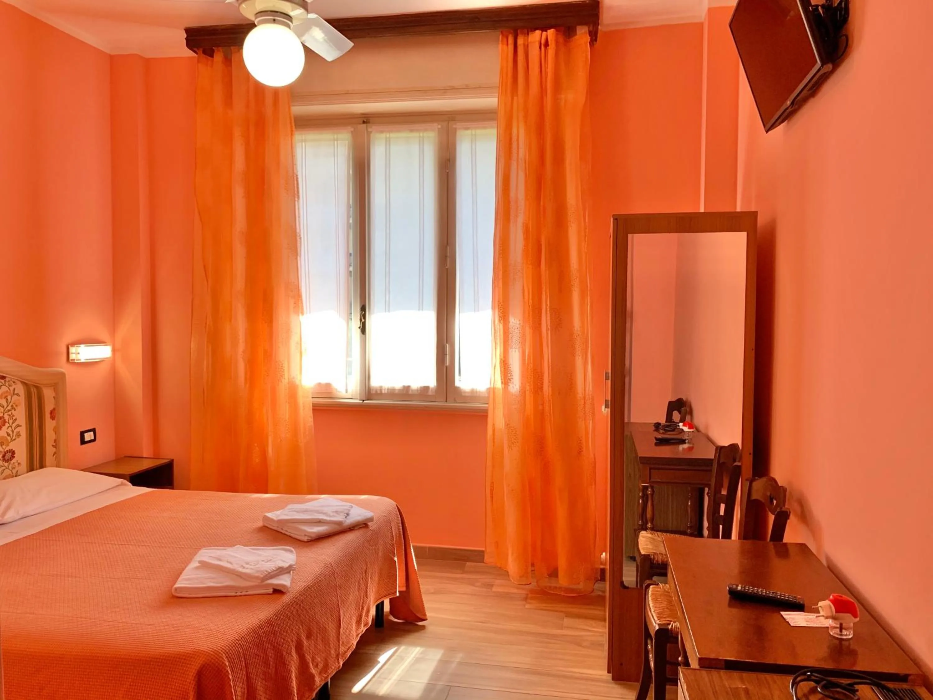 Bed in Albergo Cinzia