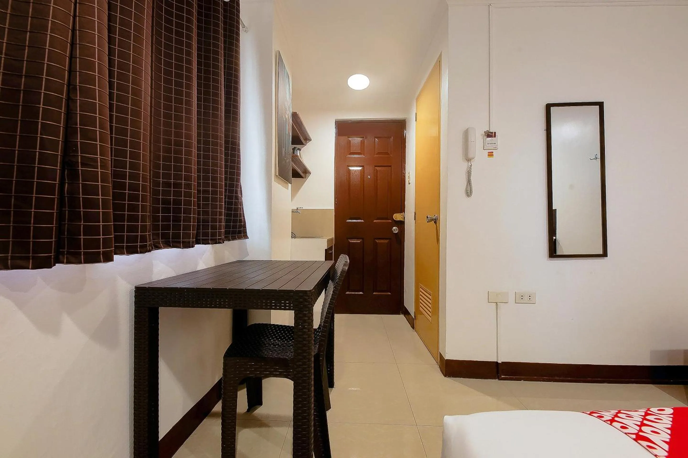 Bedroom in Super OYO 856 City Stay Inns Slex Makati