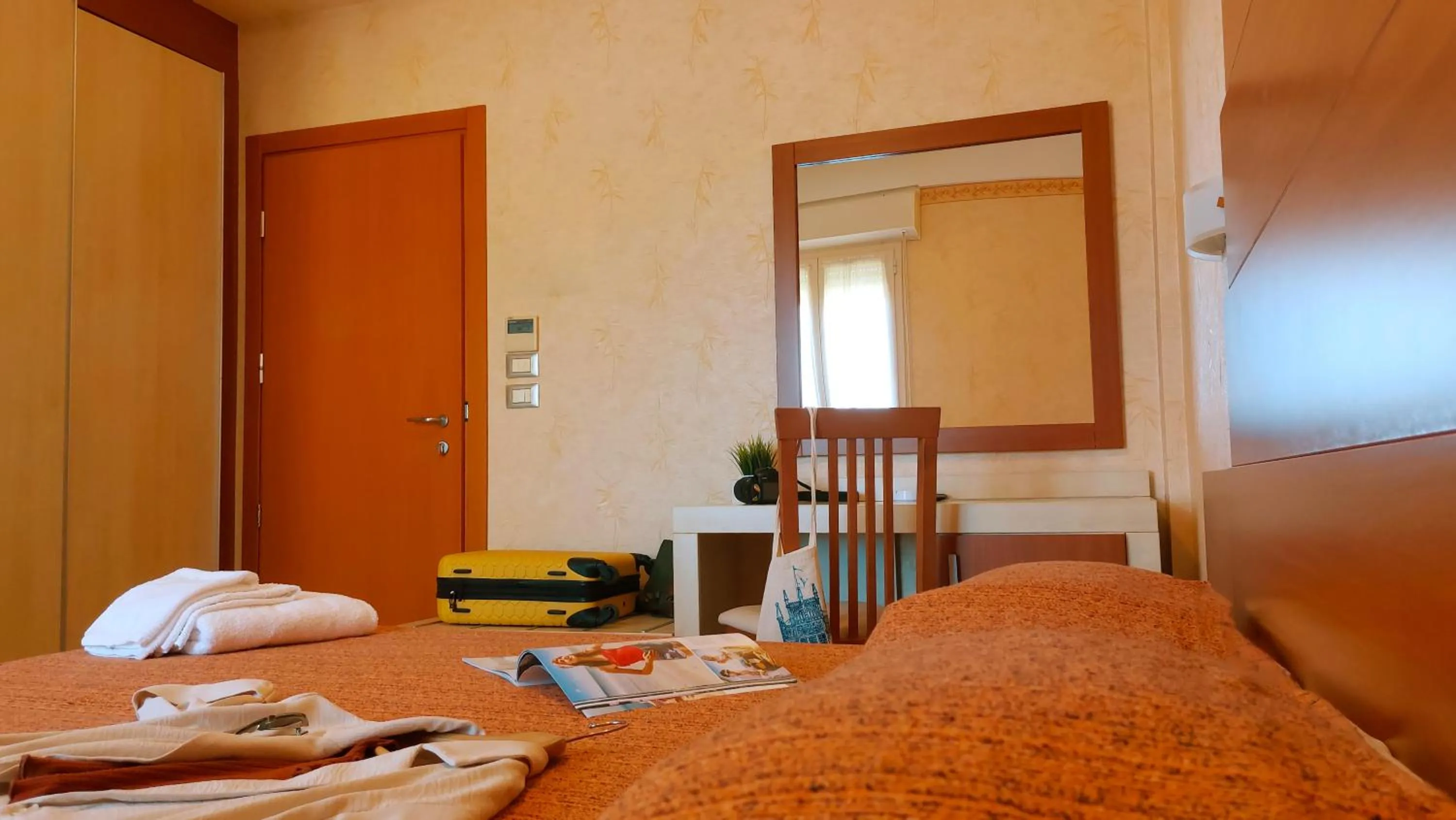 Bedroom, Bed in Hotel Condor