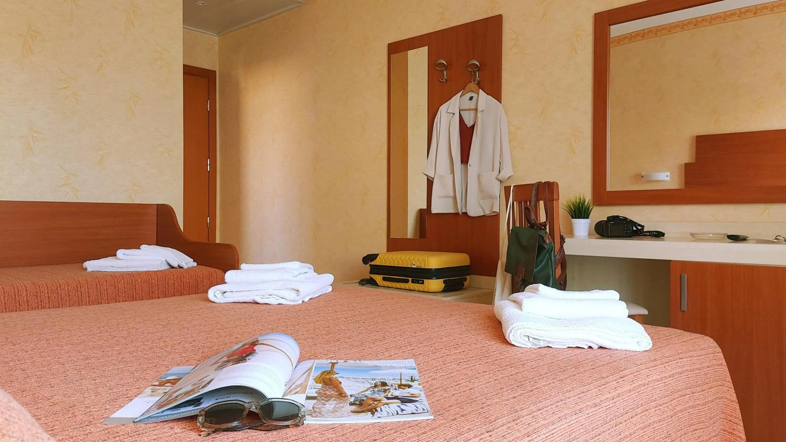 Bedroom, Bed in Hotel Condor