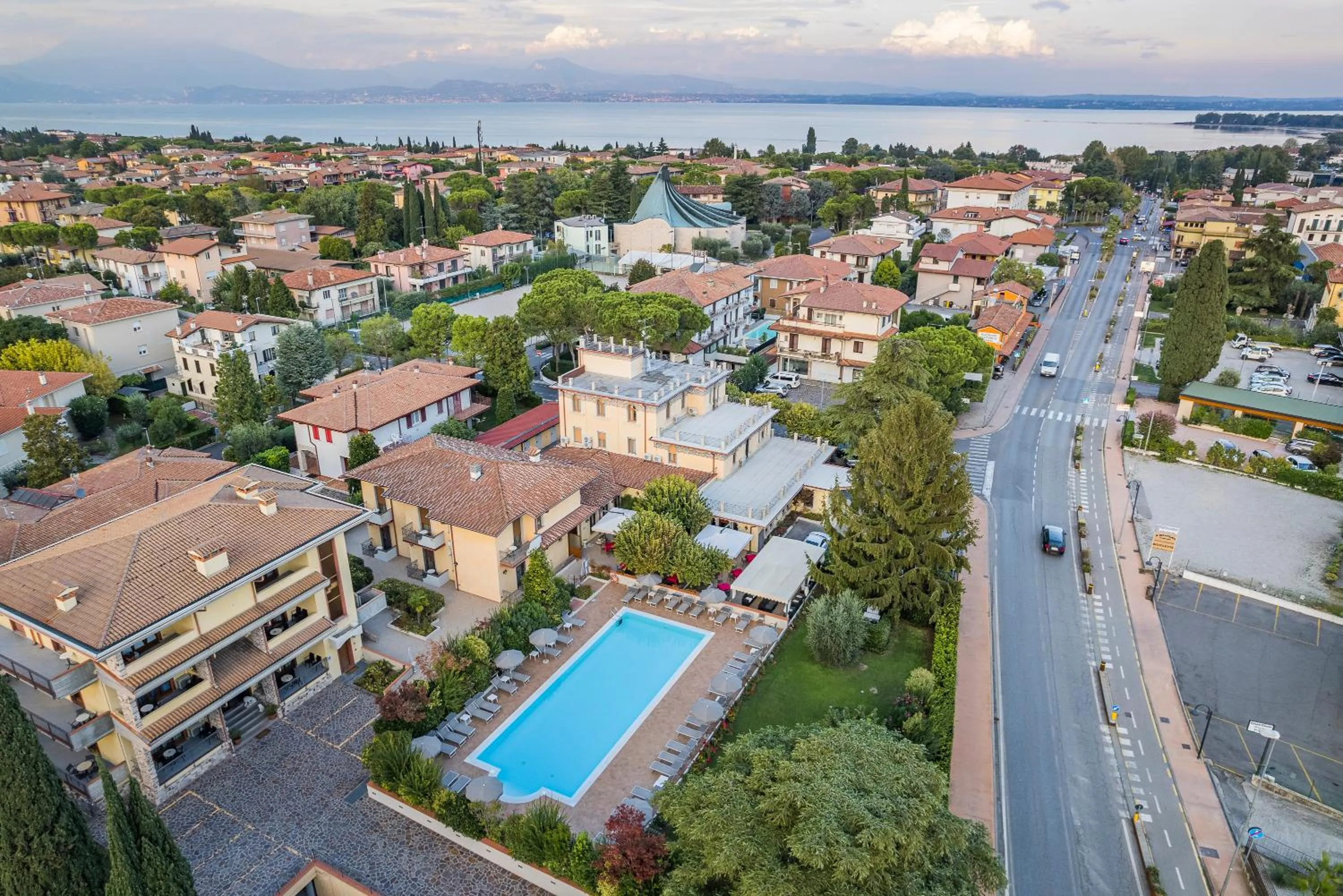 Property building in Hotel Gardenia Sirmione