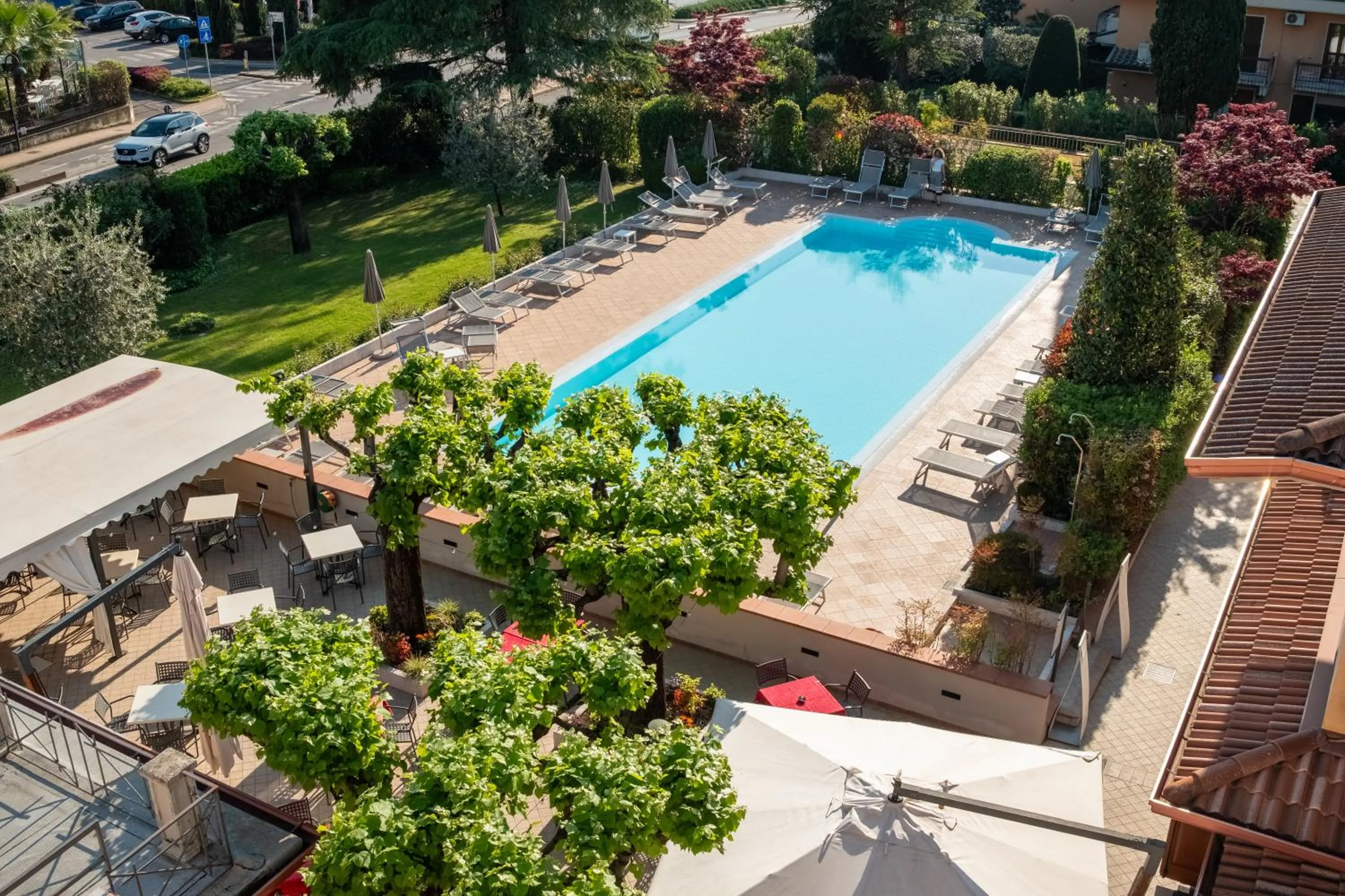Swimming pool in Hotel Gardenia Sirmione