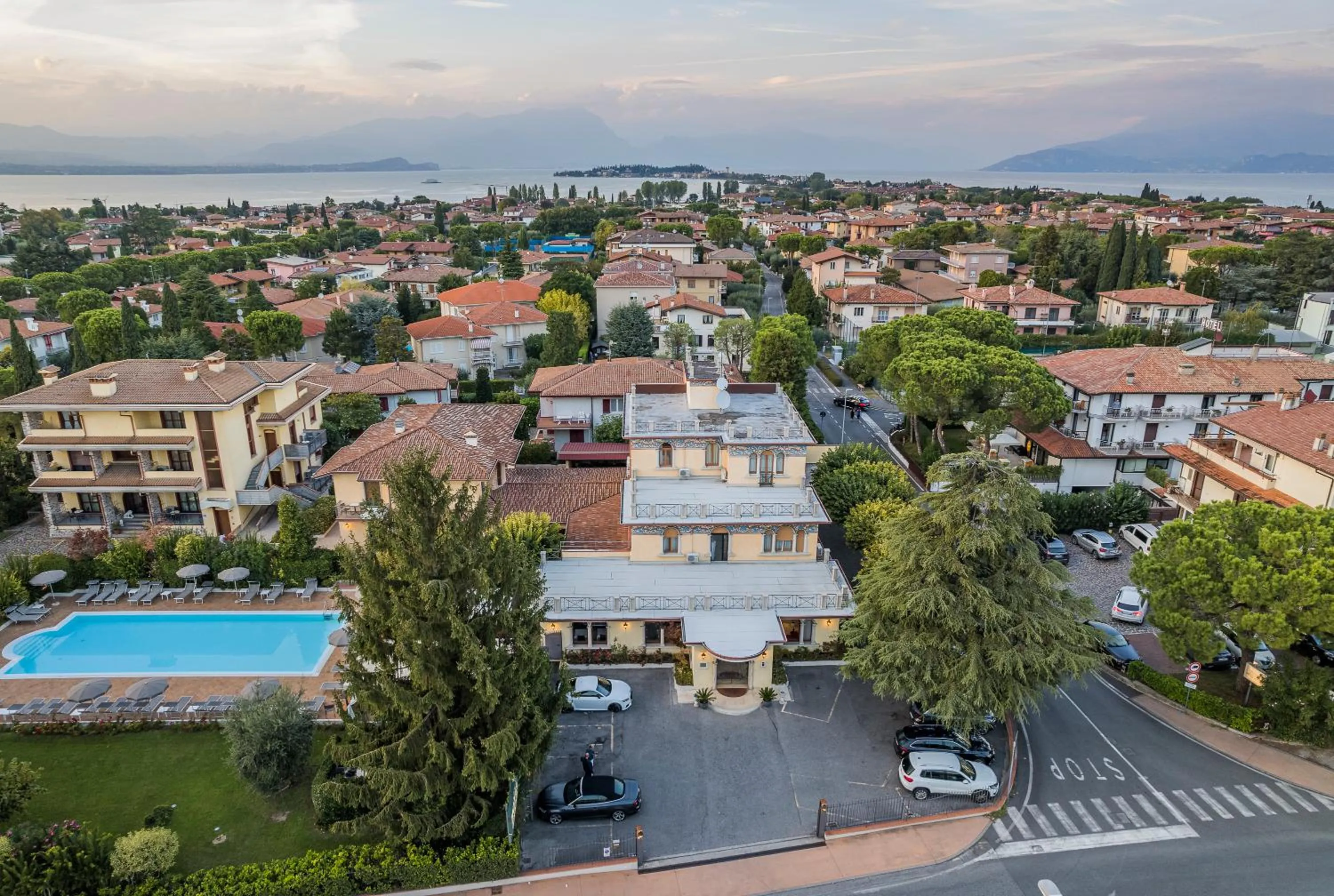 Property building in Hotel Gardenia Sirmione