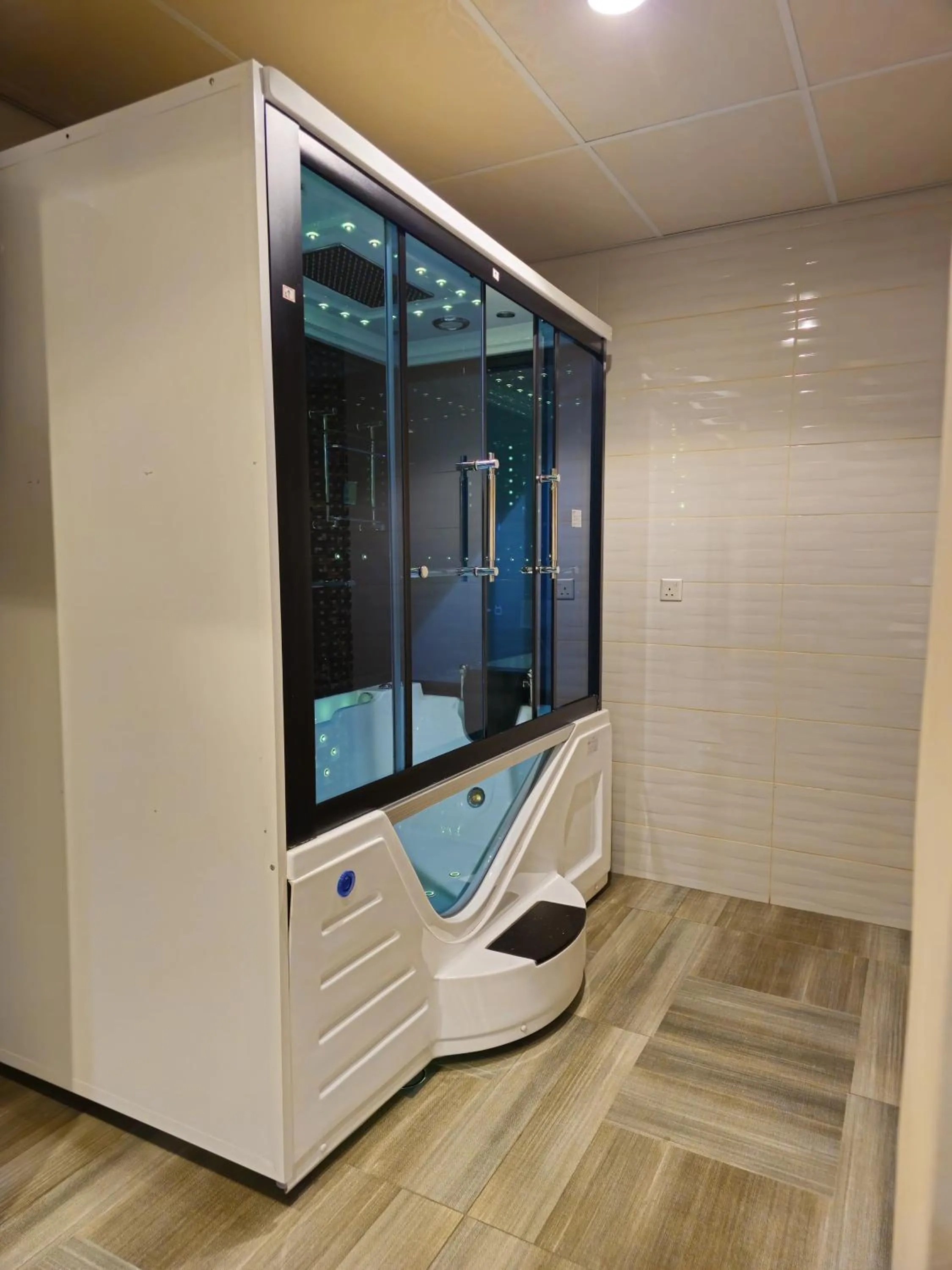 Hot Tub in Royal Boutique Hotel