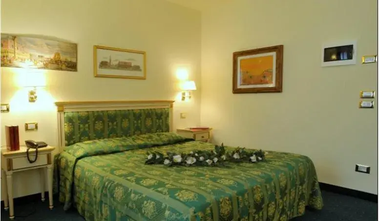 Bed in Villa Crispi Bed in Villa Crispi