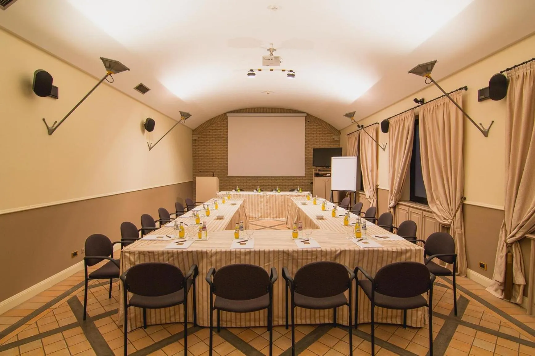 Business facilities in Hotel Parco Borromeo - Monza Brianza