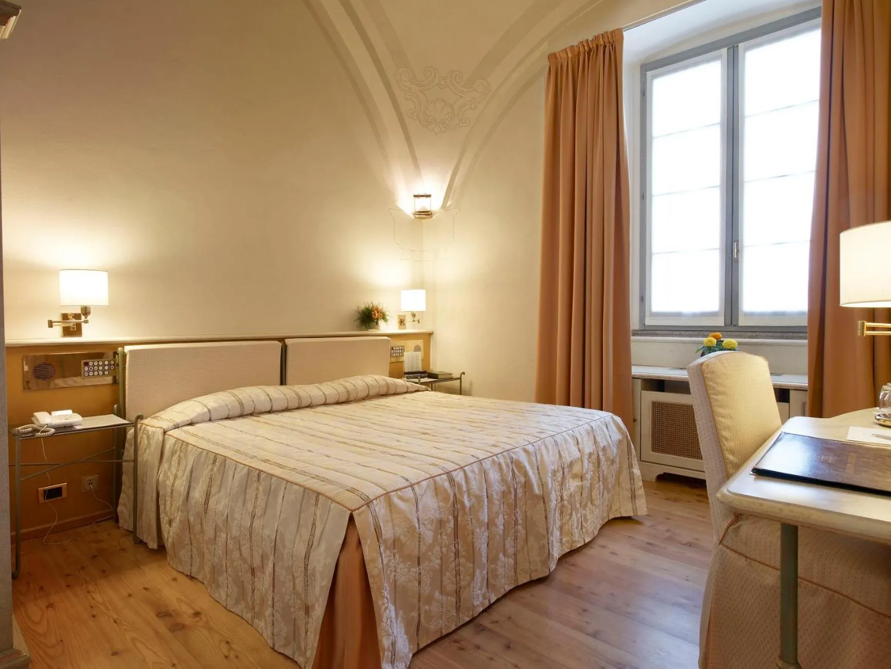 Bed in Hotel Parco Borromeo - Monza Brianza