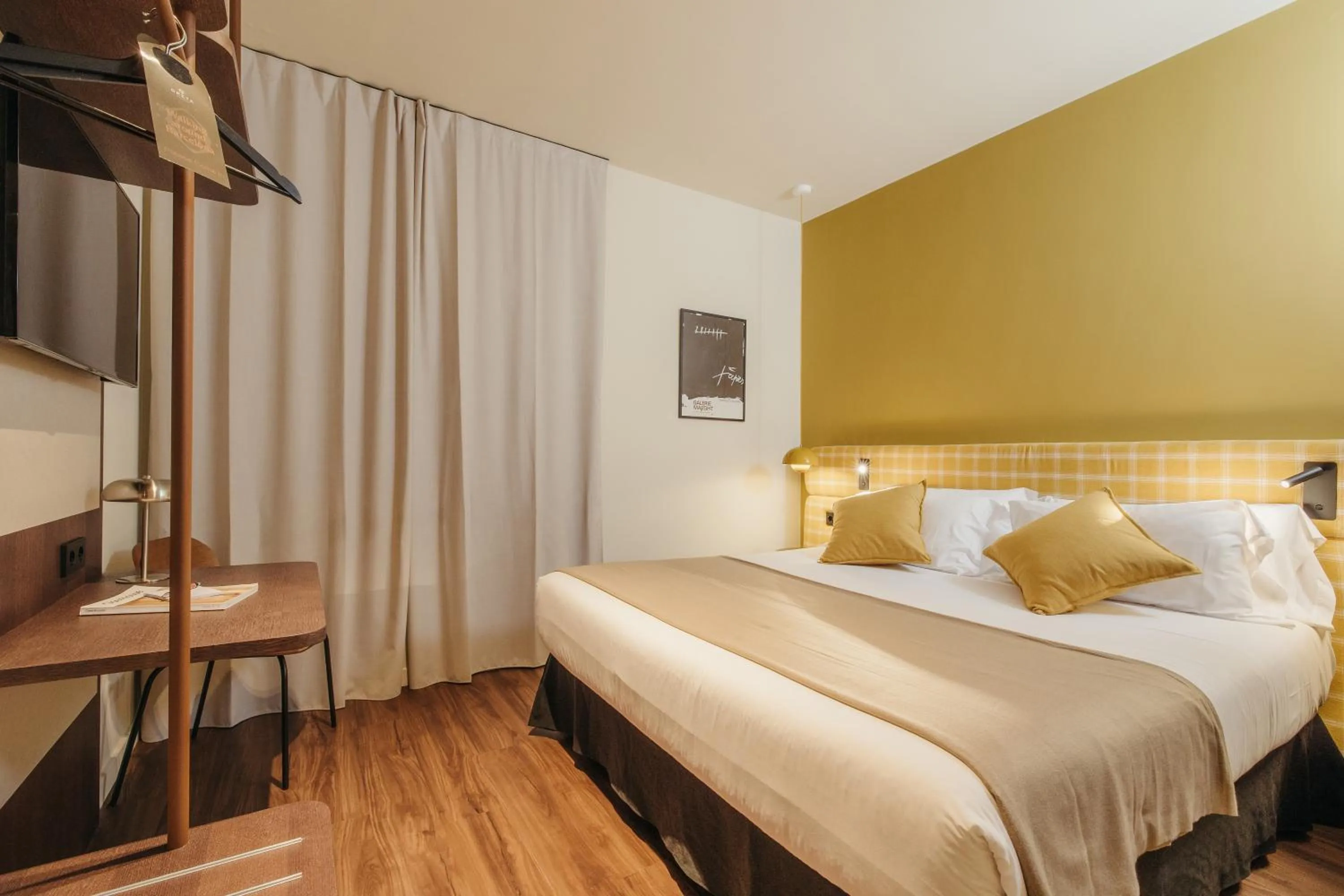 Bed in H Regas Adults Only