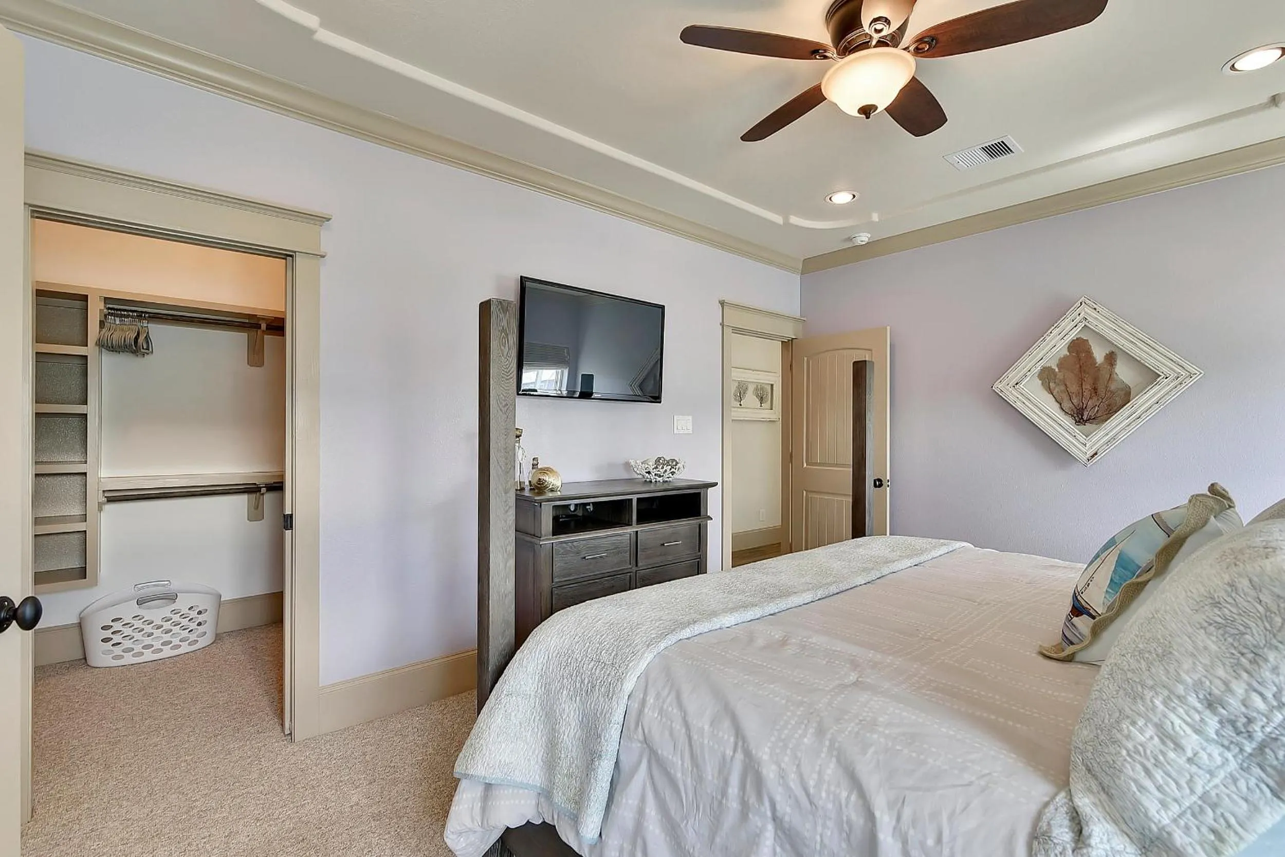 Bedroom, Bed in Neptunes Sanctuary