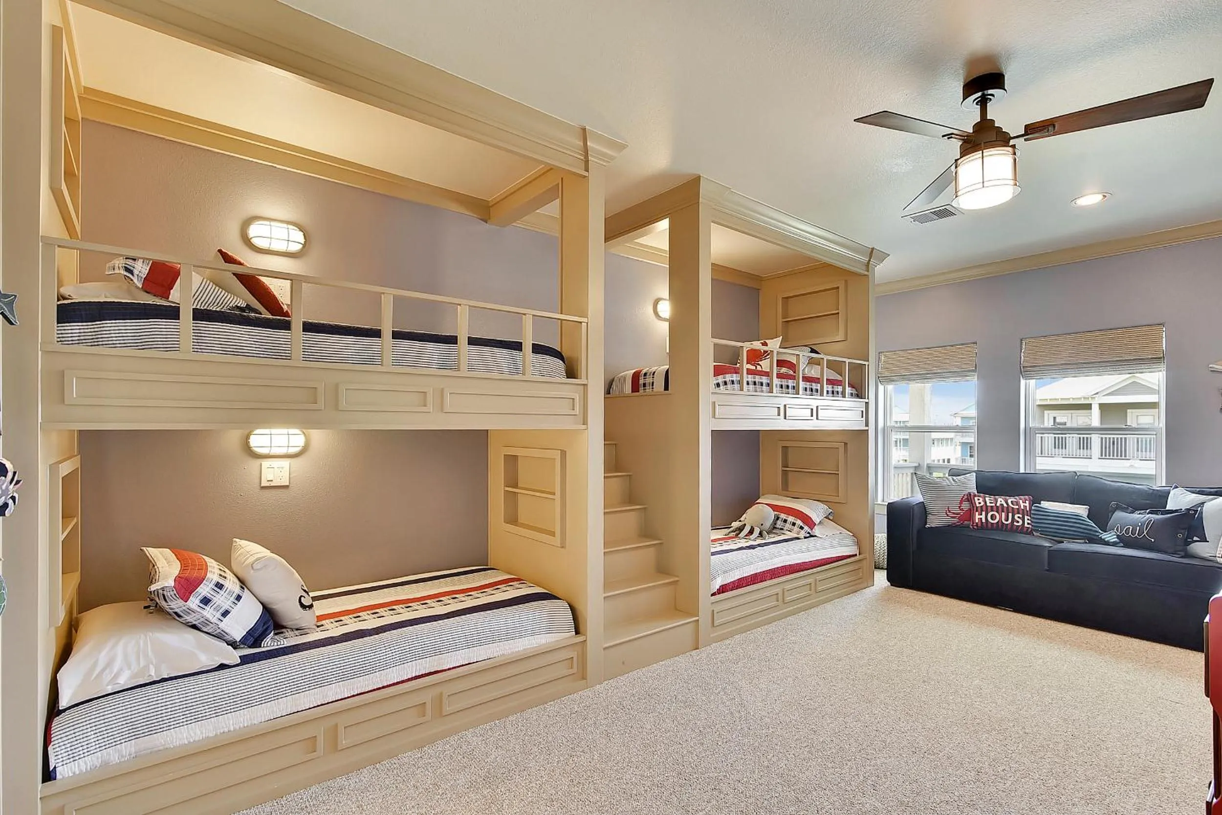 Property building, Bed in Neptunes Sanctuary