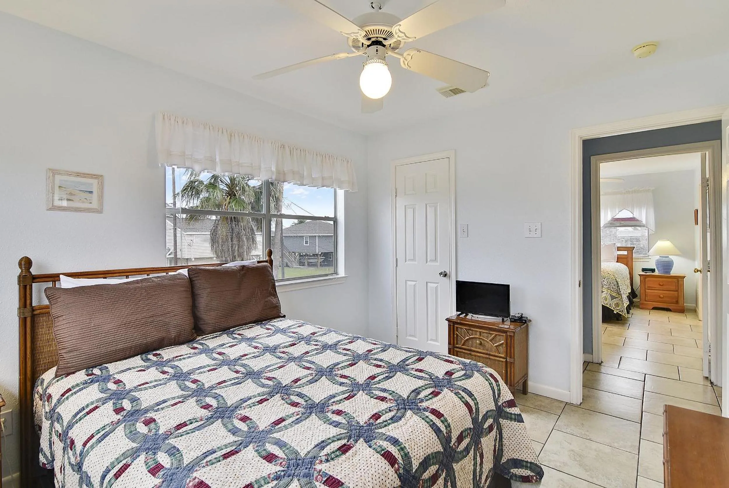 Bed in Catch of the Day