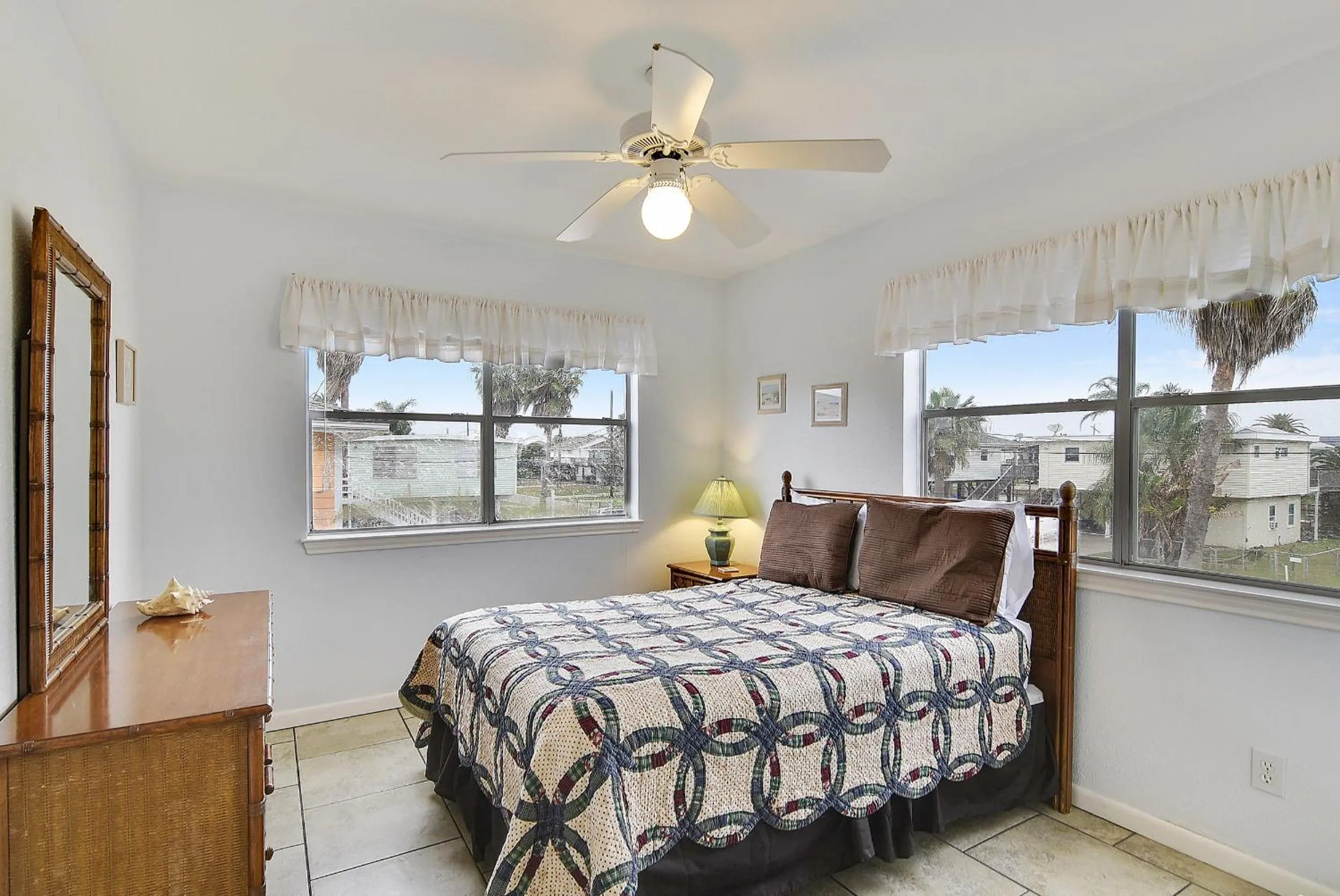 Bed in Catch of the Day