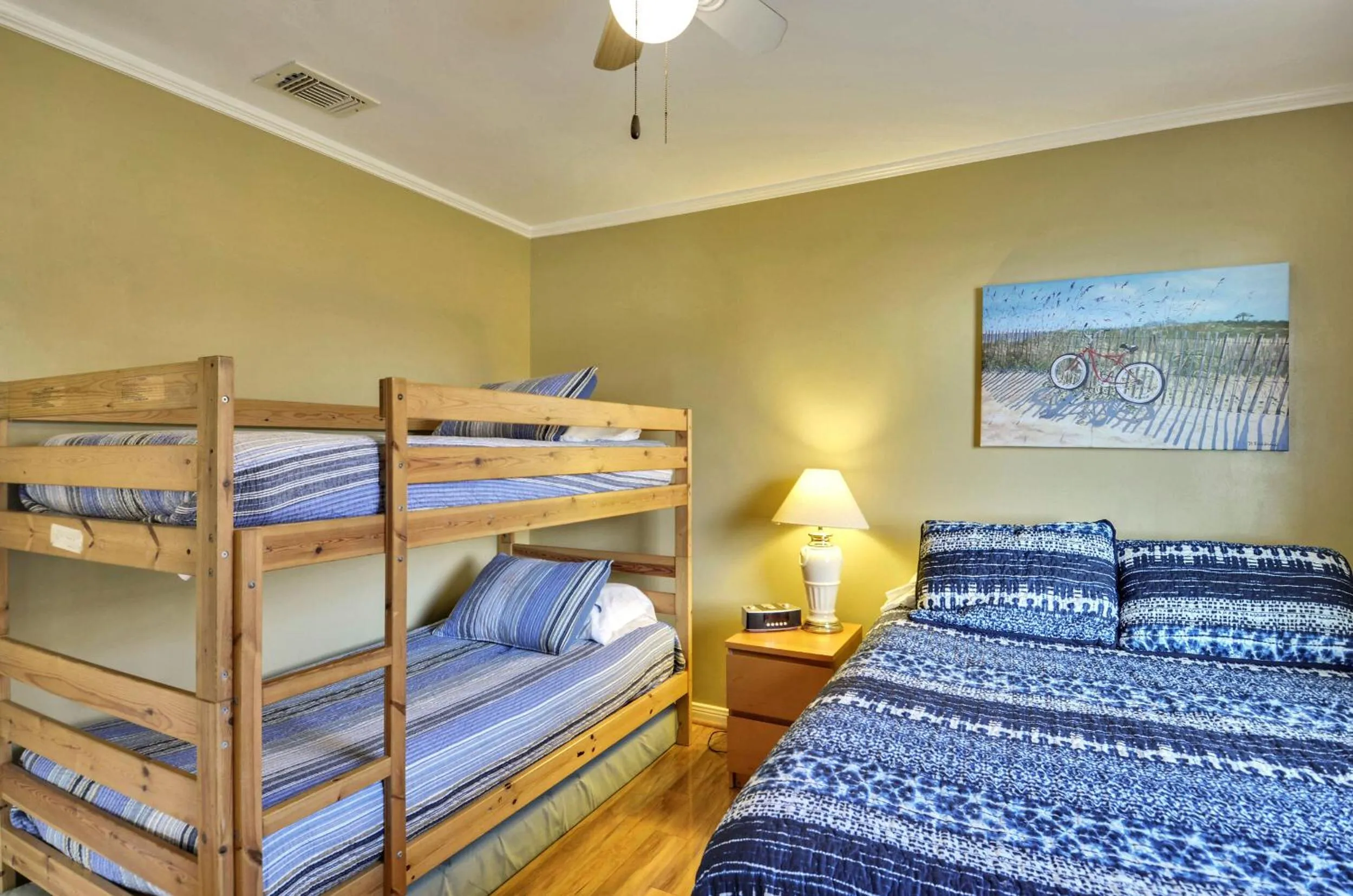 Bedroom, Bed in A Sunny Sandbar