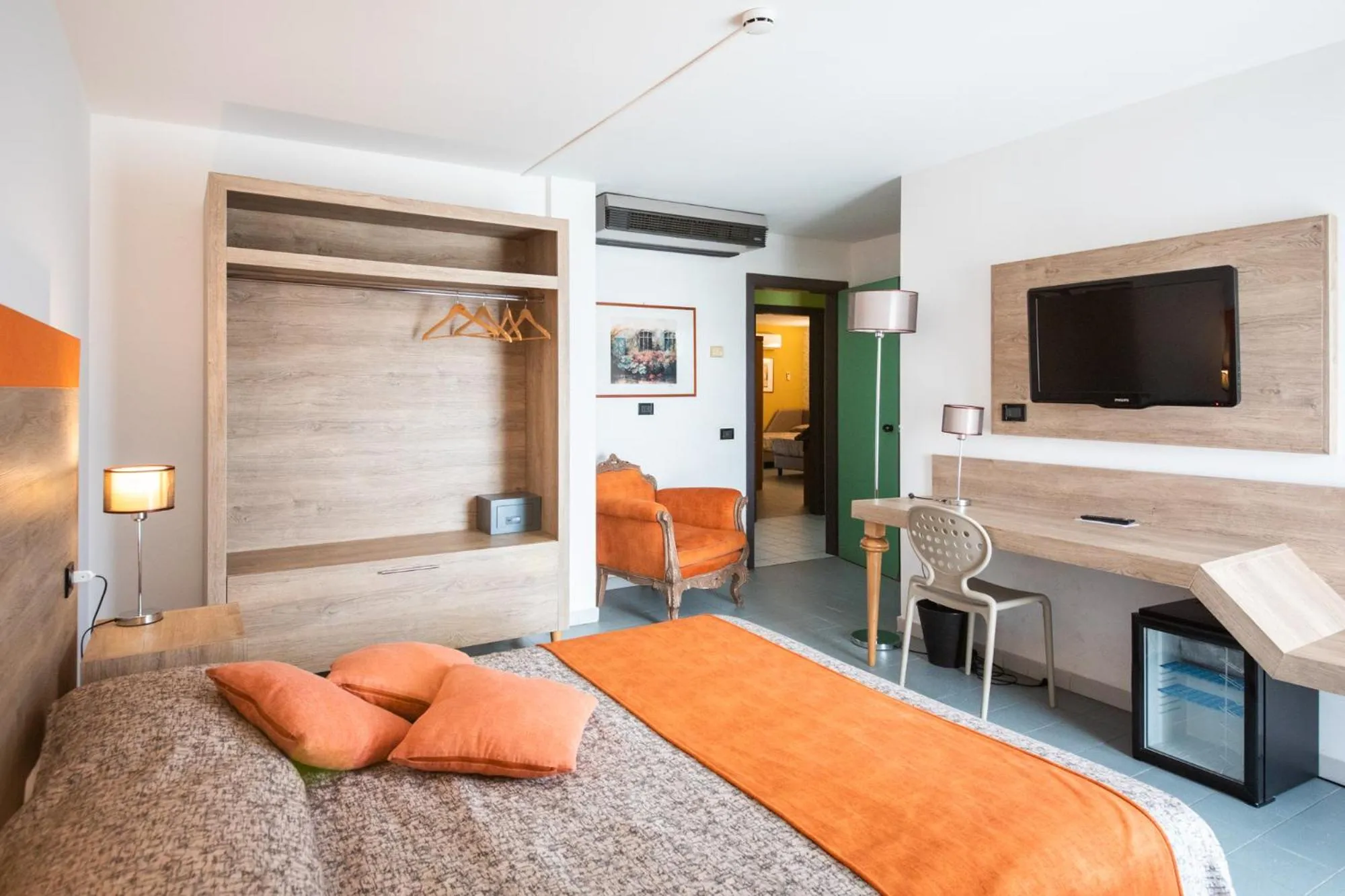 Photo of the whole room, Bed in Albergo Athenaeum