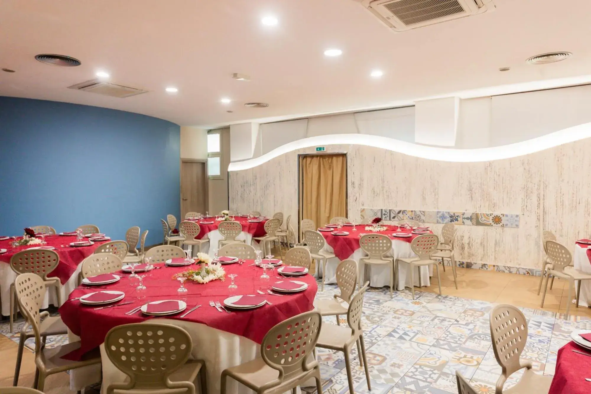Restaurant/places to eat in Albergo Athenaeum Restaurant/places to eat in Albergo Athenaeum