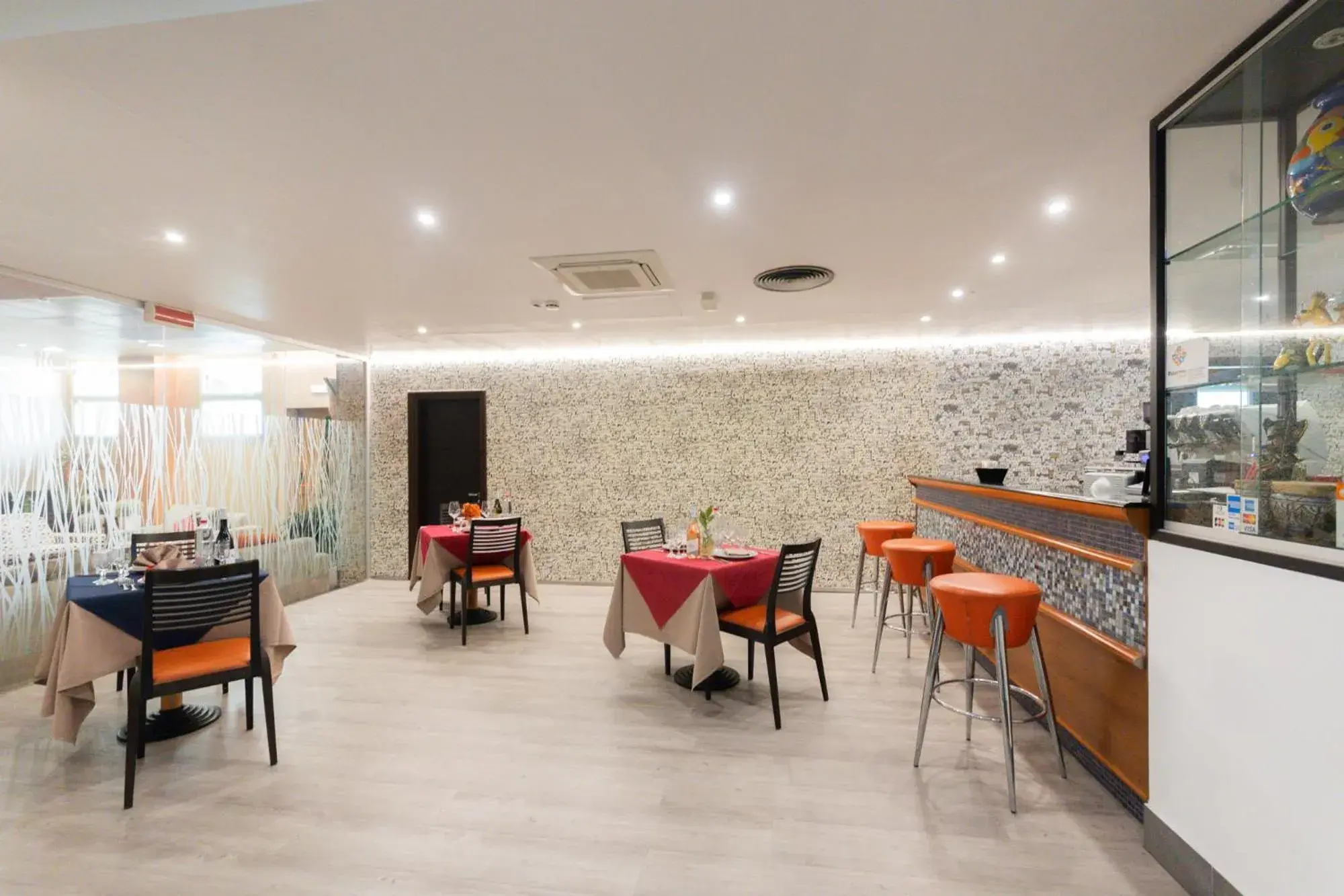 Lounge or bar in Albergo Athenaeum Lounge or bar in Albergo Athenaeum