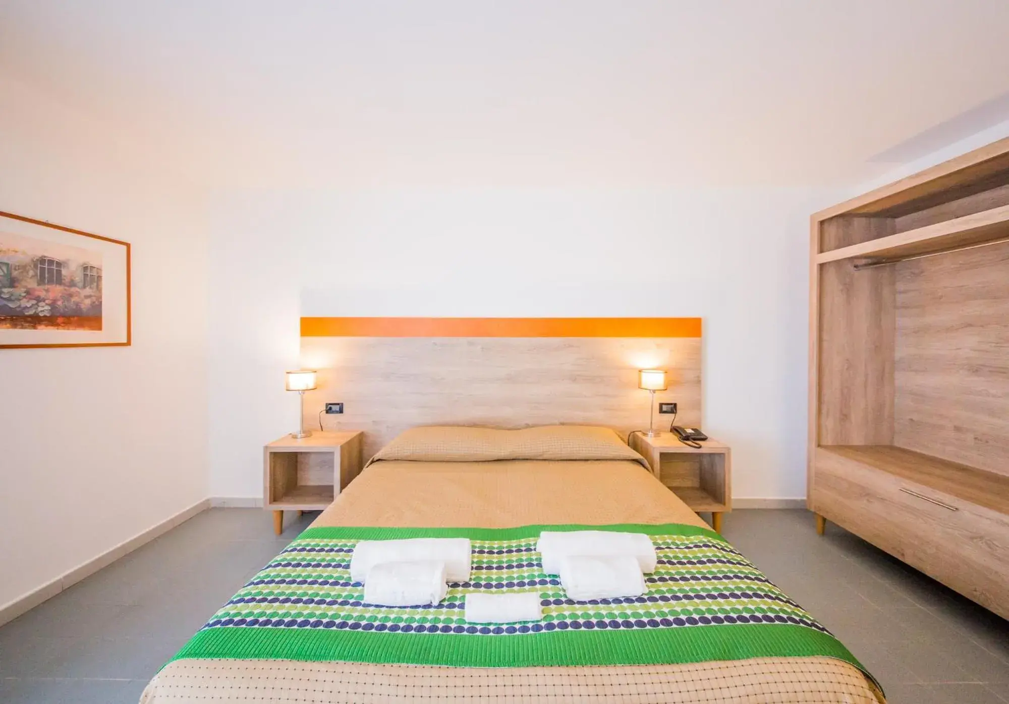 Photo of the whole room, Bed in Albergo Athenaeum Photo of the whole room, Bed in Albergo Athenaeum