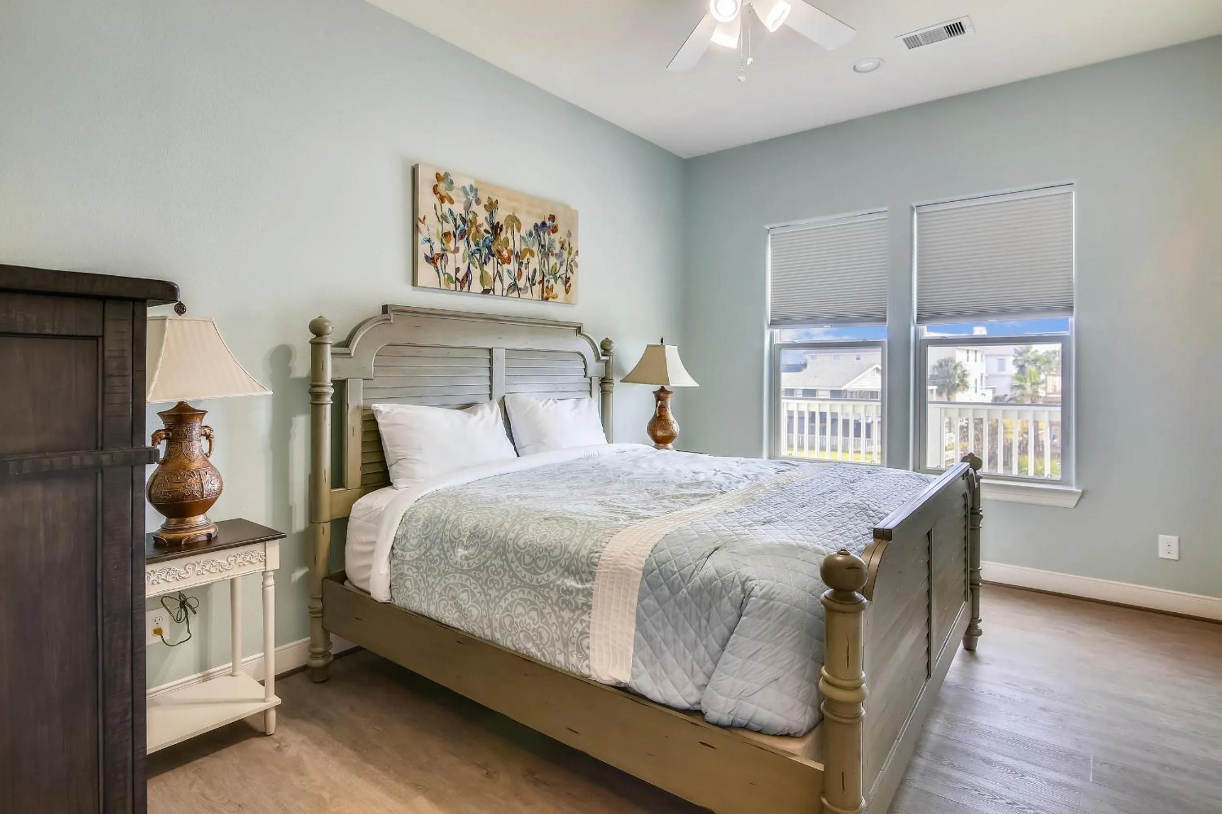 Bedroom, Bed in Sandpiper Treasure