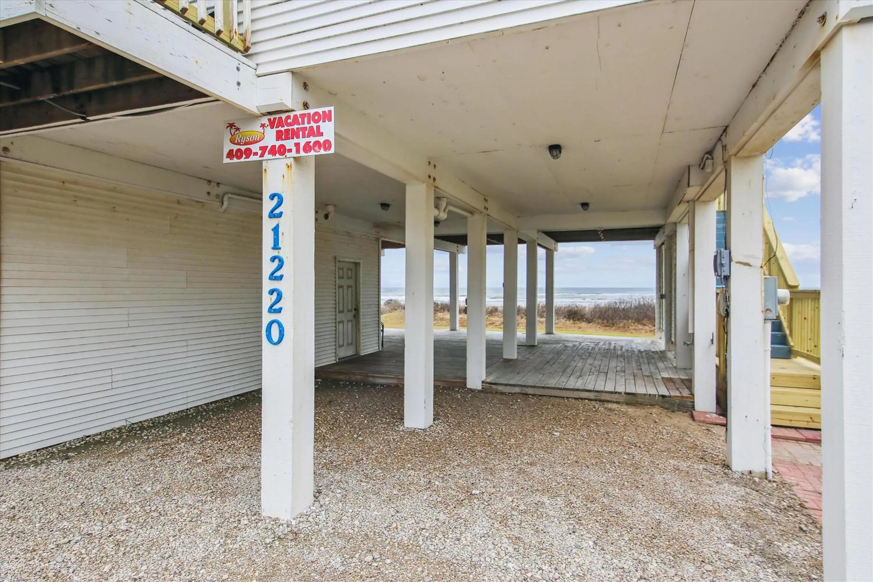 Property building in Brannens Beachfront