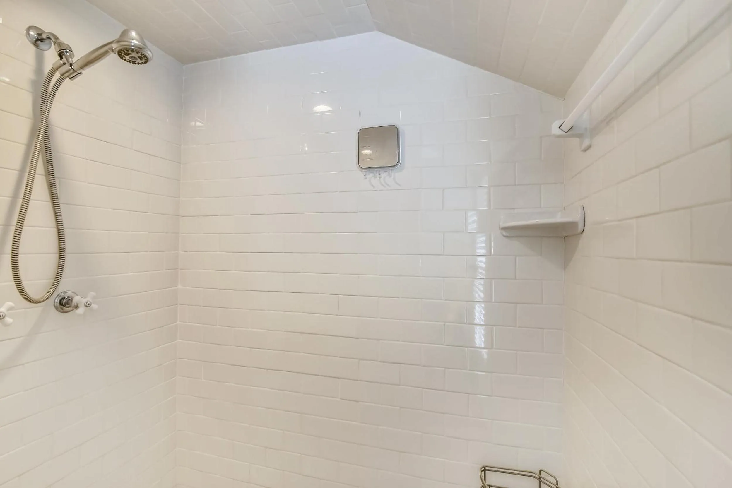 Bathroom in AbFab Seaside Cottage