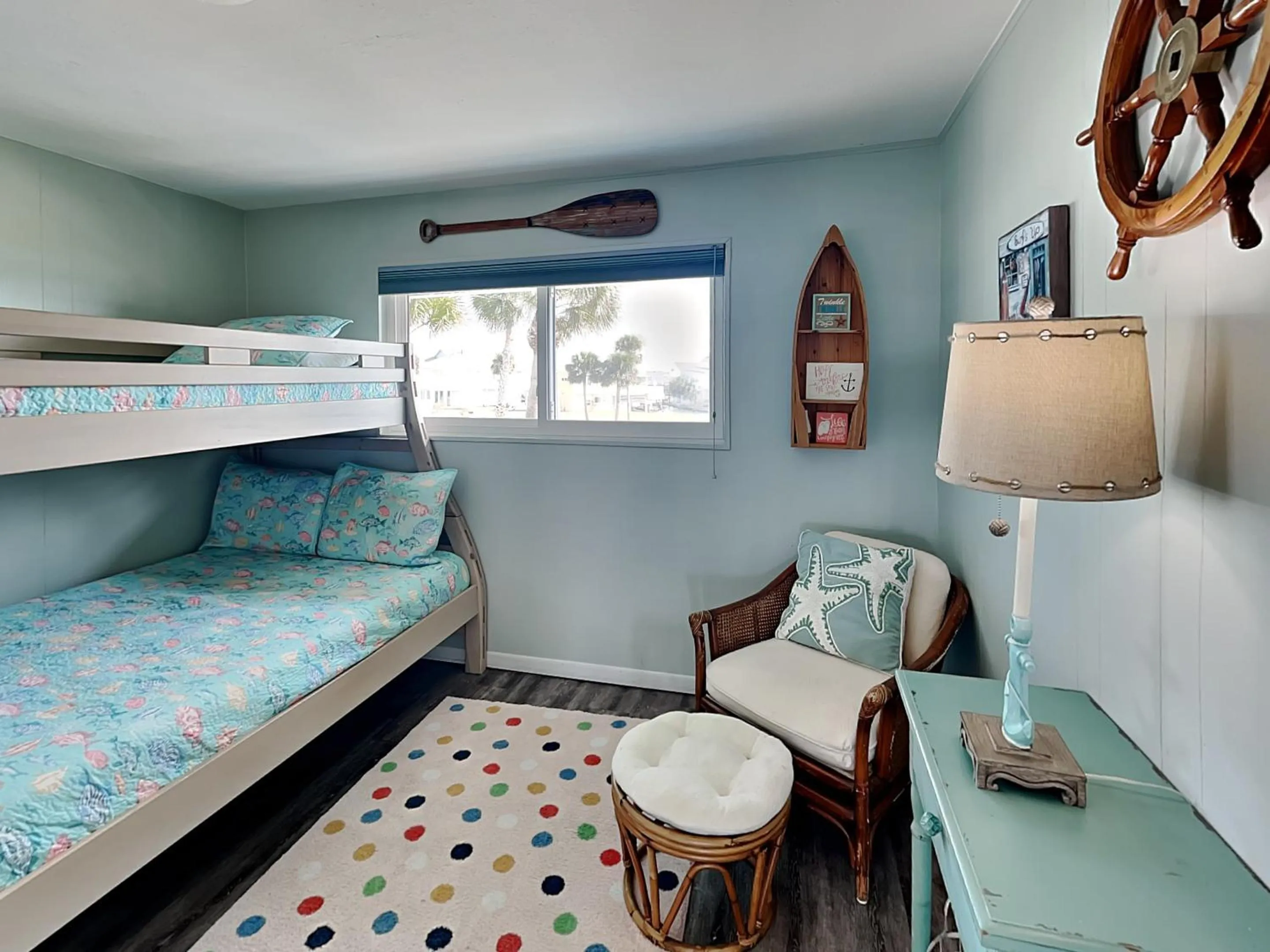 Property building, Bed in Reel Paradise