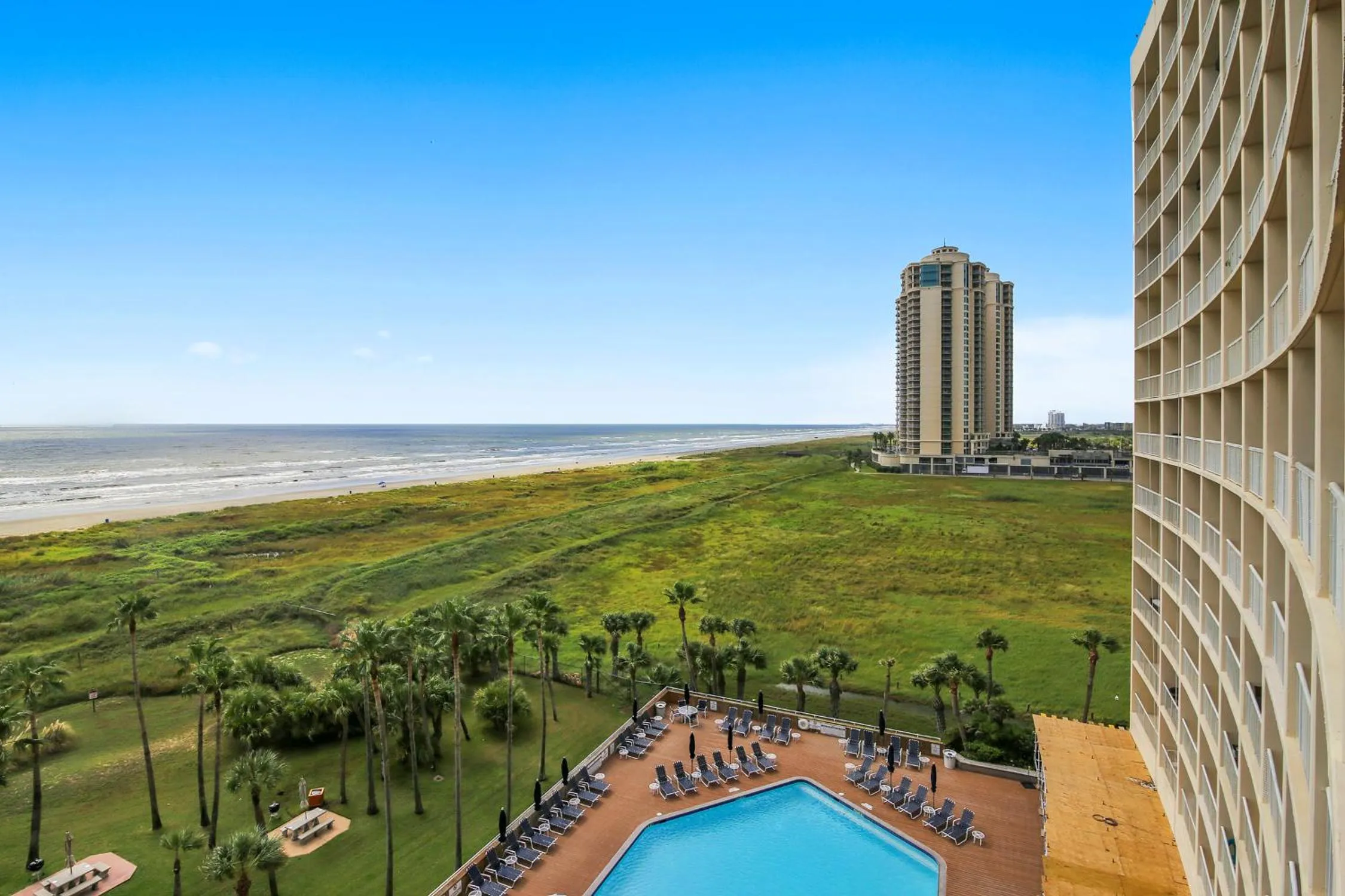 Property building in Galvestonian 1002-Beachfront Getaway
