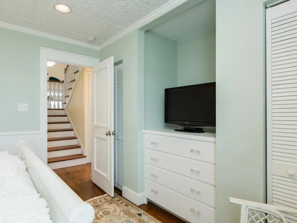 Property building in Once Upon a Tide