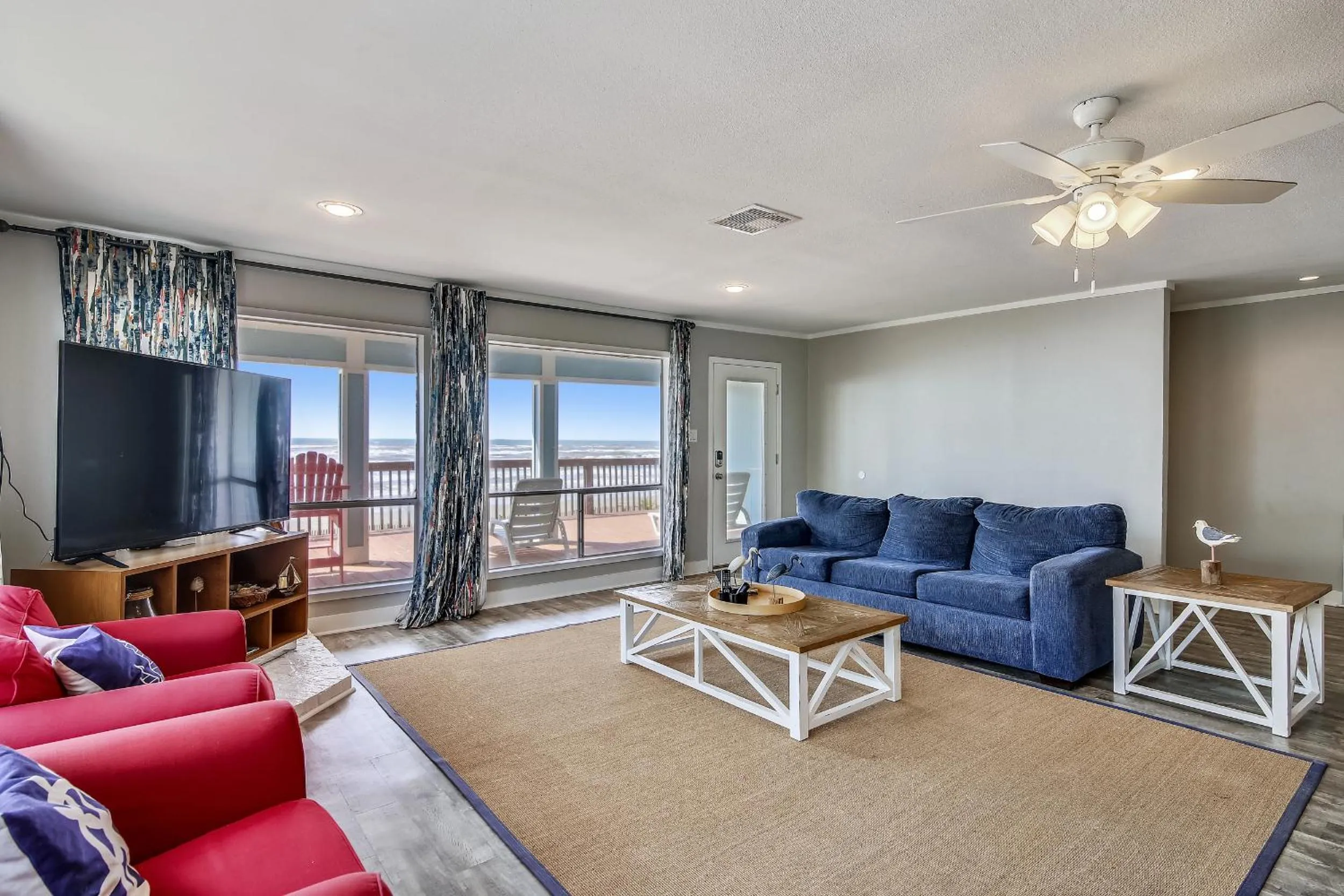 Living room in Bermuda Beachfront