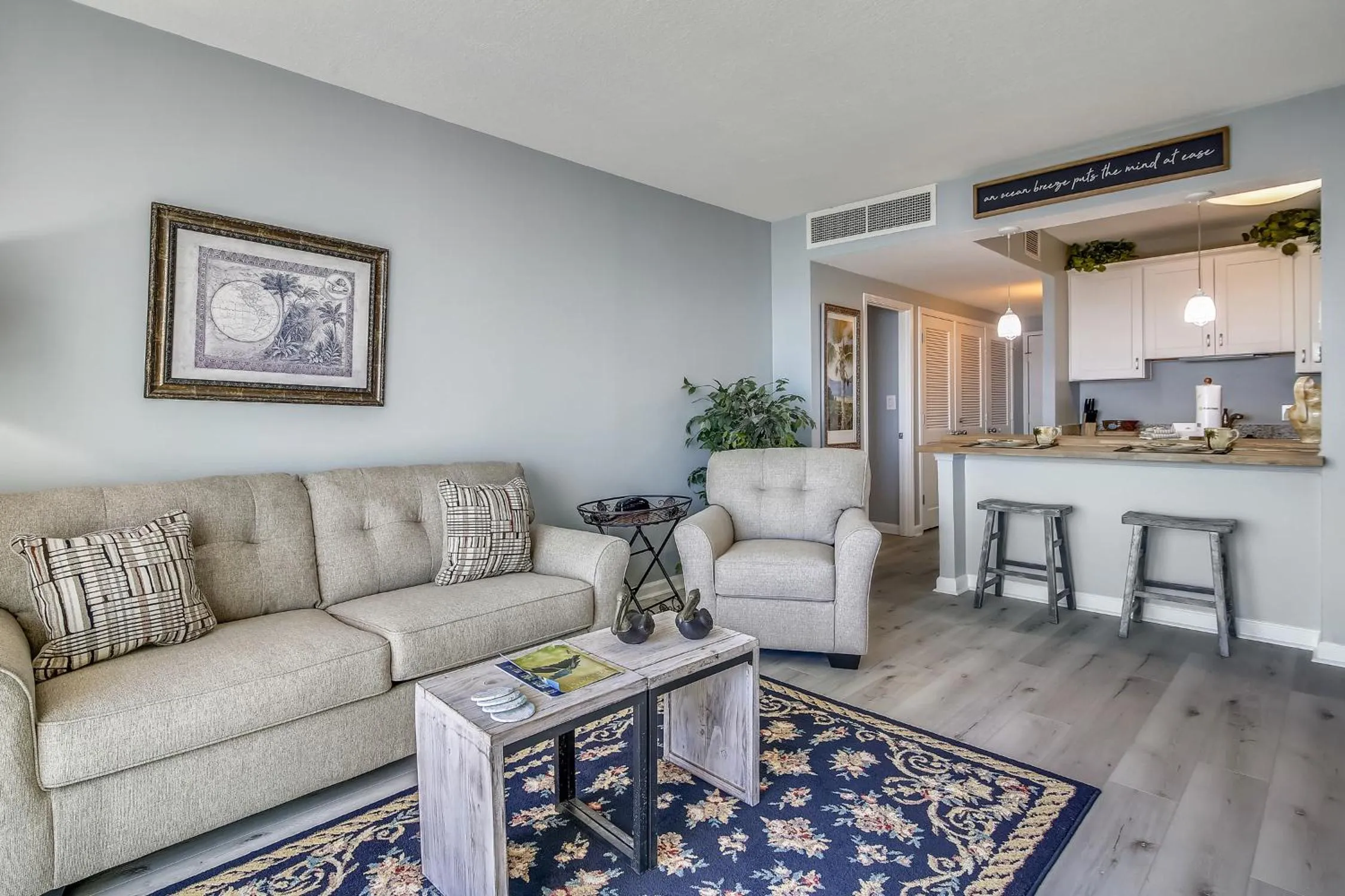 Galvestonian 409-Pelican Pathway