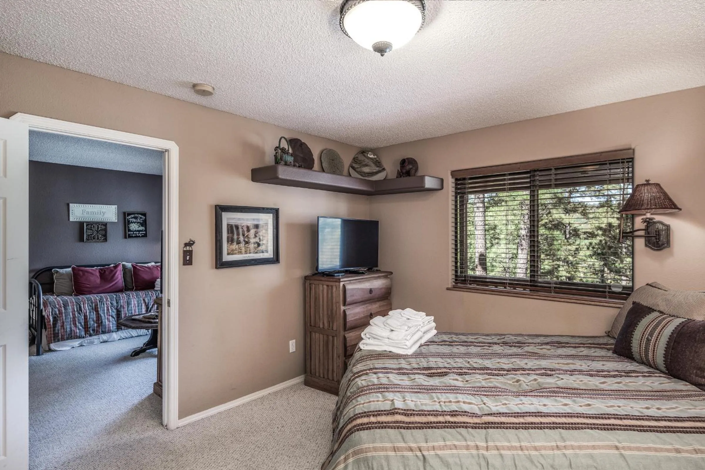 Property building, Bed in Journeys End