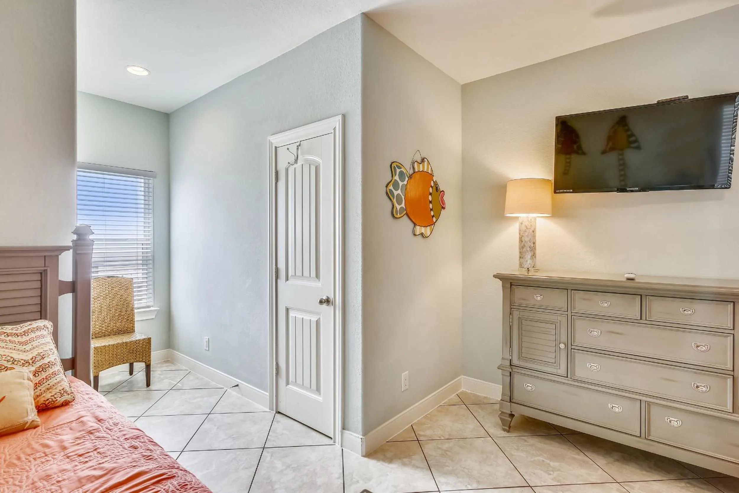 Property building, Bed in A Salty Kiss