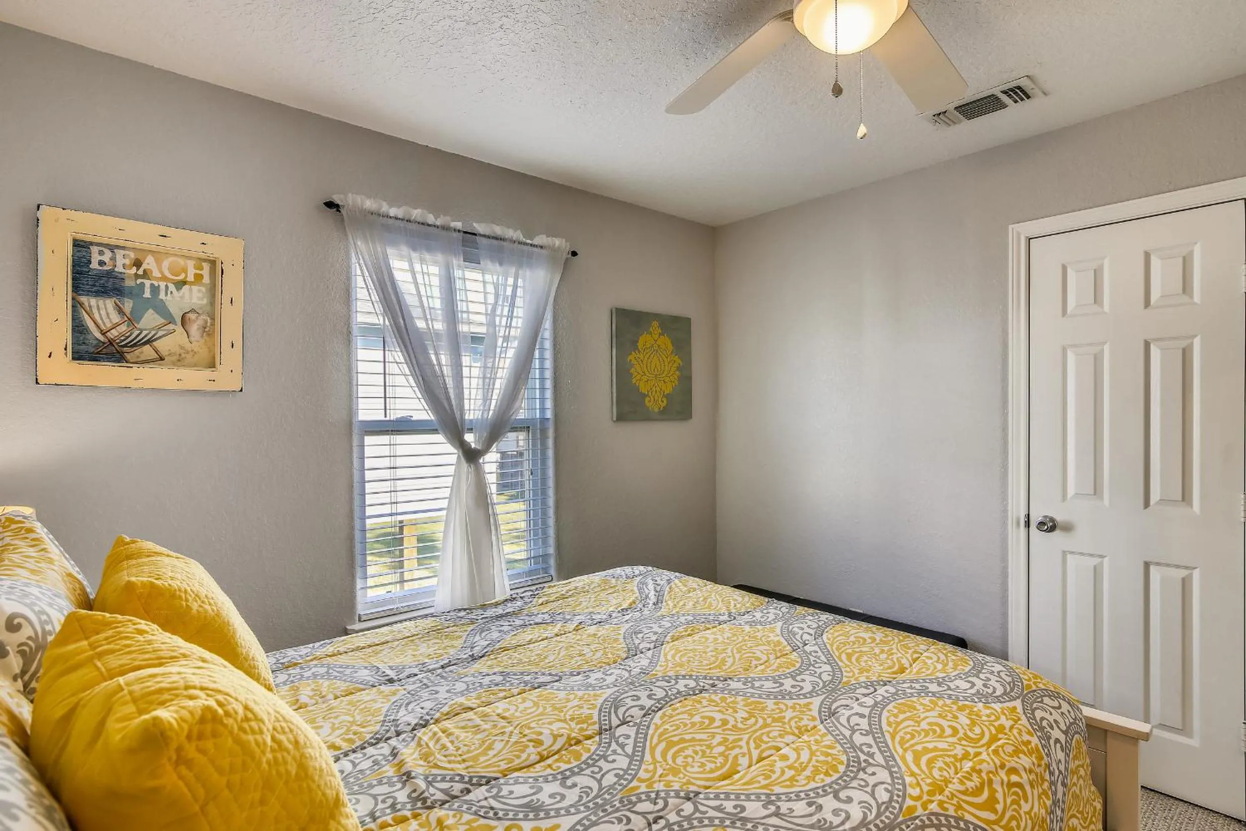 Bedroom, Bed in Pirates Treasure