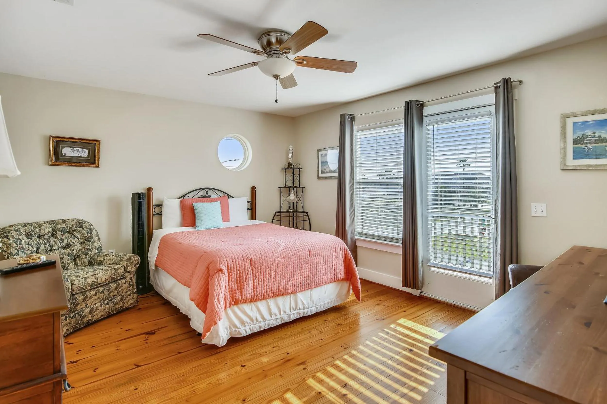 Property building in Accompanied By The Sea